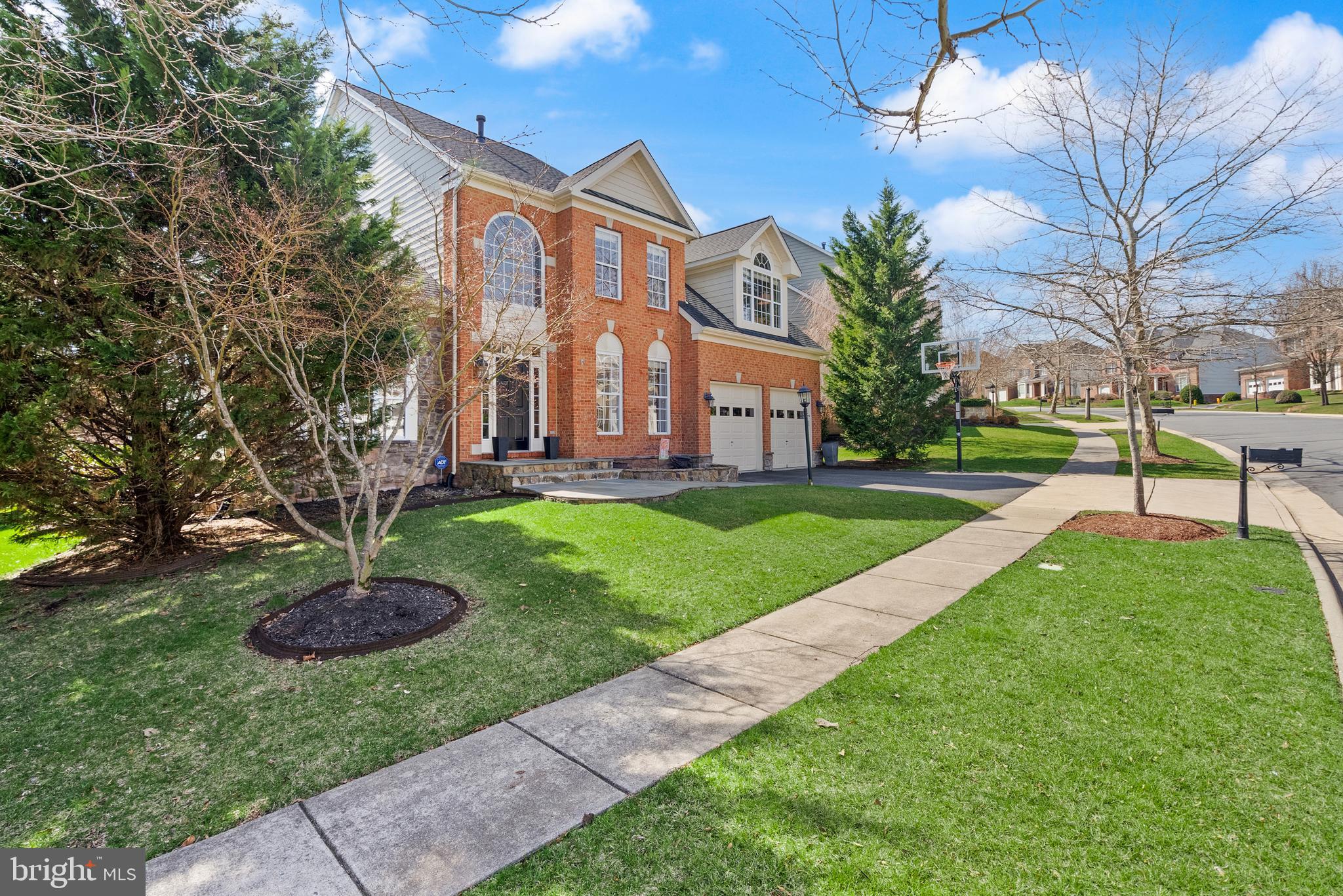 LANSDOWNE ON THE POTOMAC - Residential