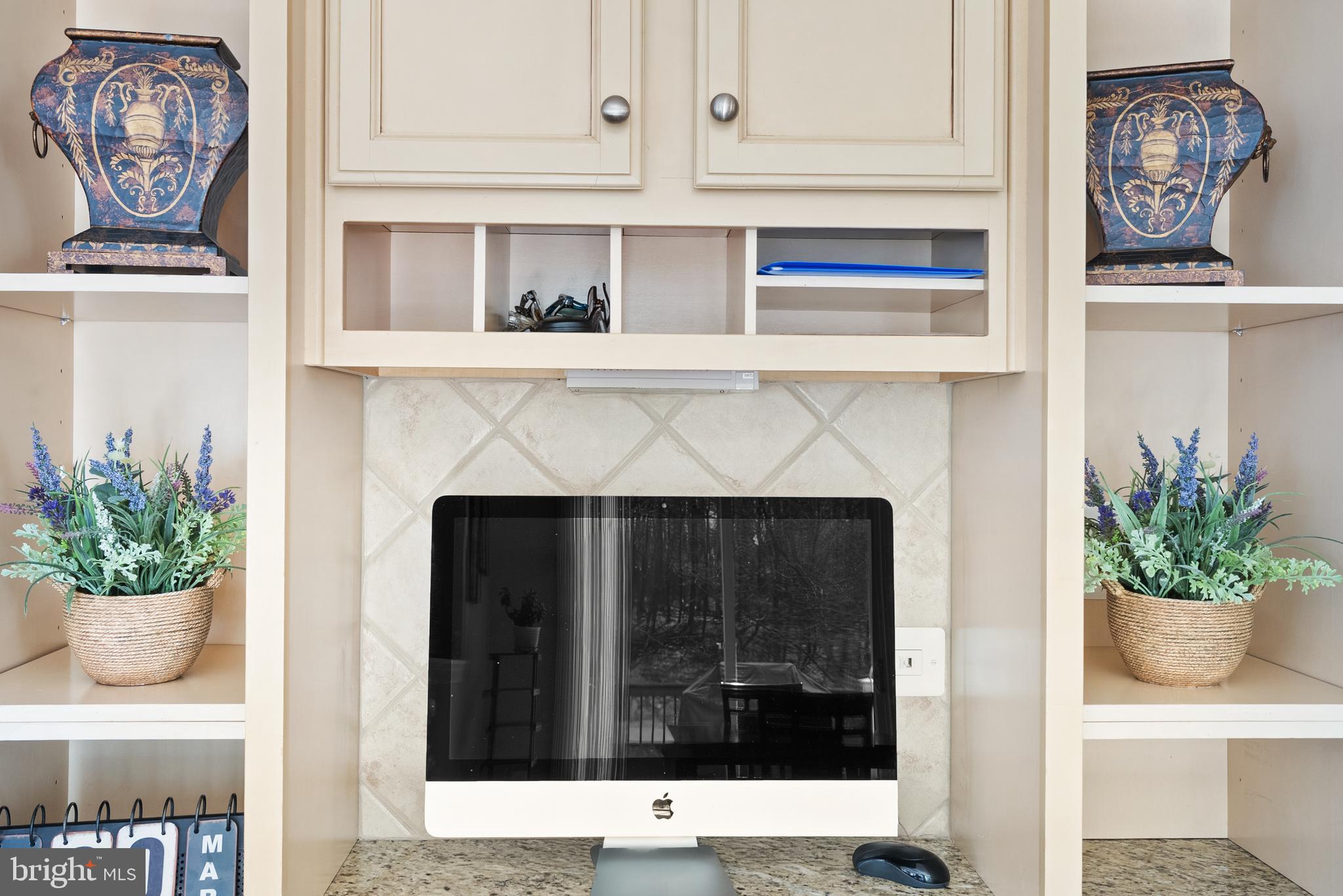 LANSDOWNE ON THE POTOMAC - Residential