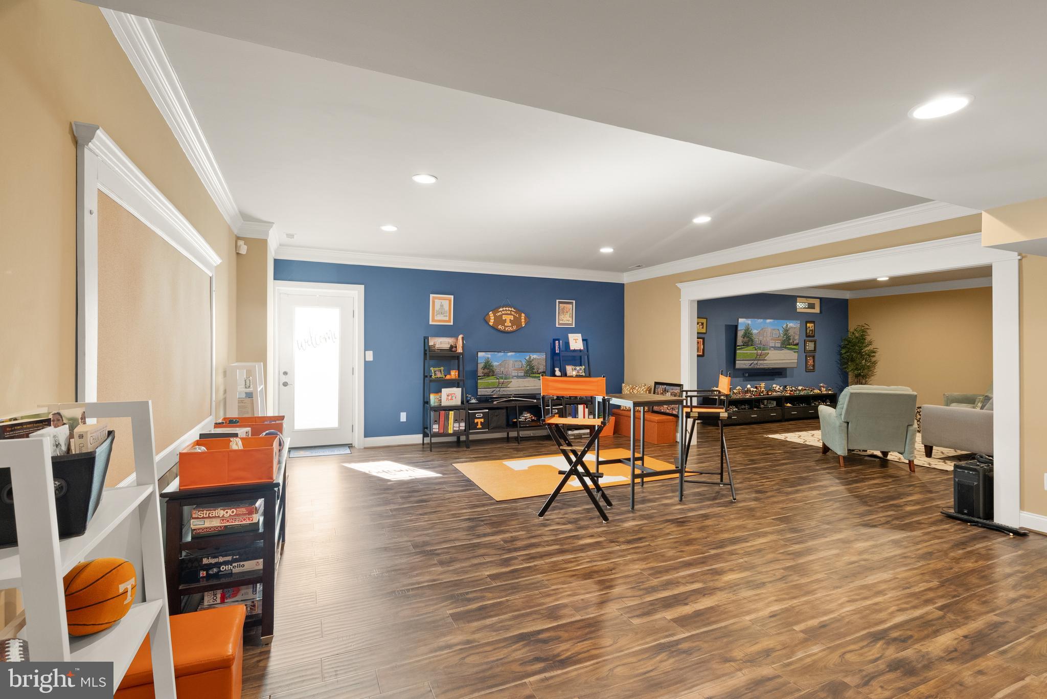 LANSDOWNE ON THE POTOMAC - Residential