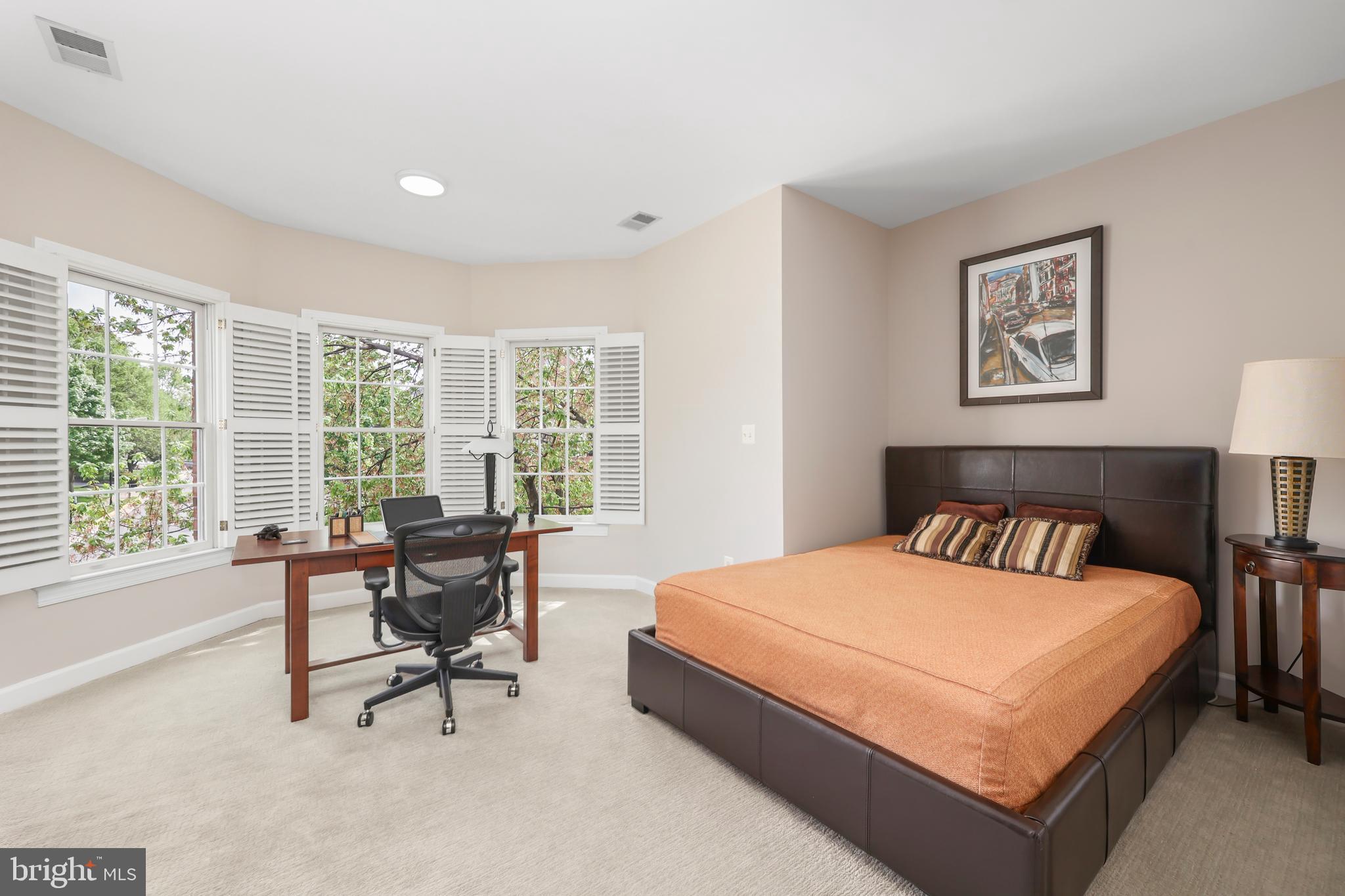 FARRCROFT - Residential