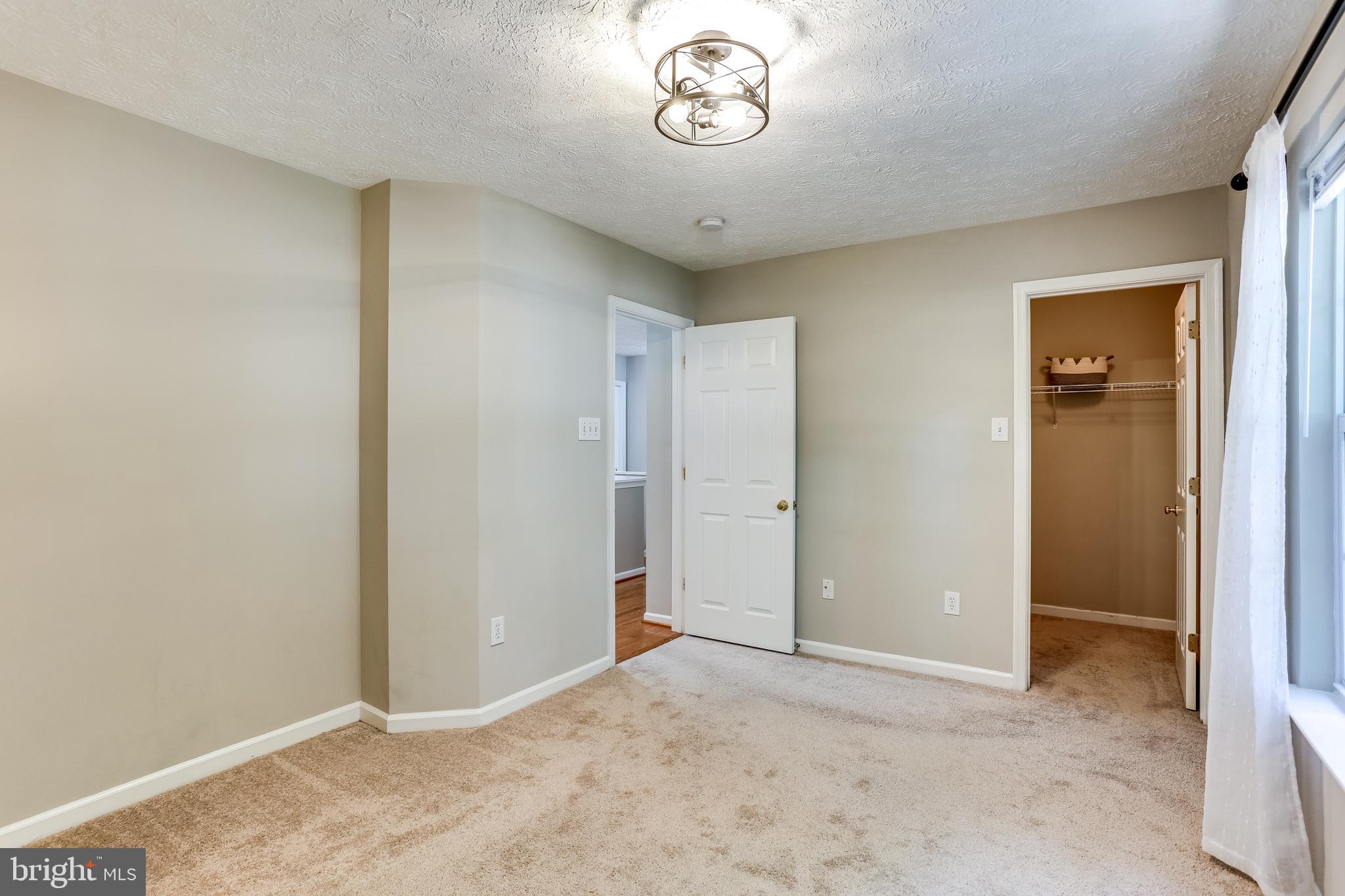 VILLAGE OF RIVER HILL - Residential