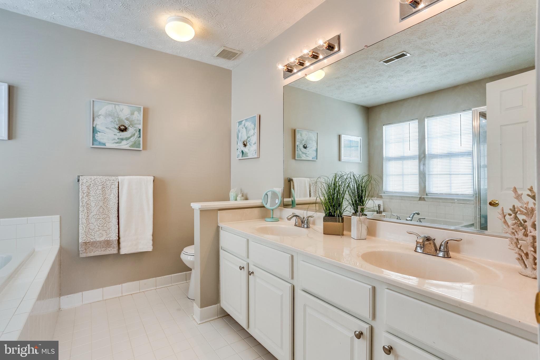 VILLAGE OF RIVER HILL - Residential