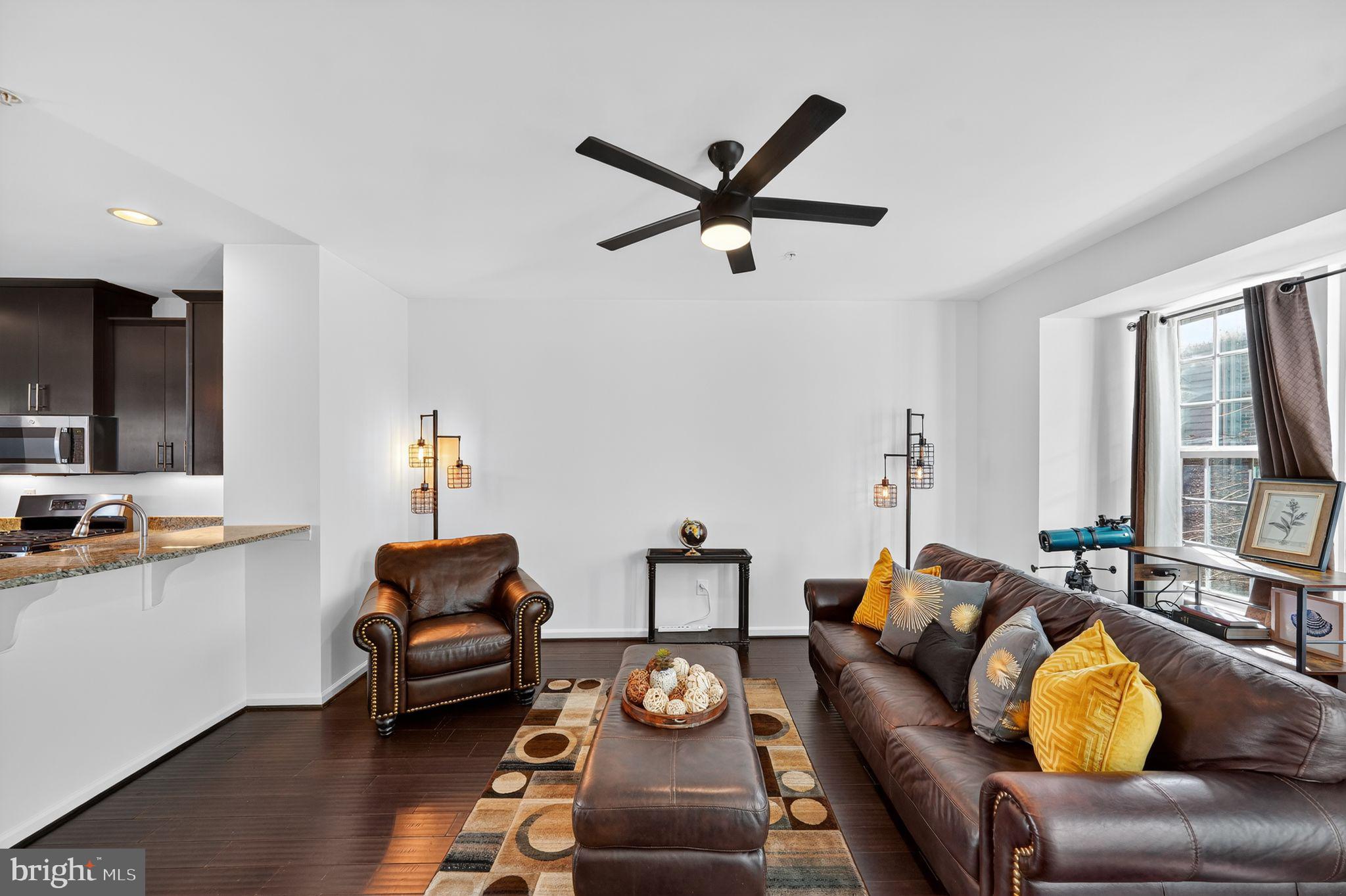 HOWARD SQUARE - Residential