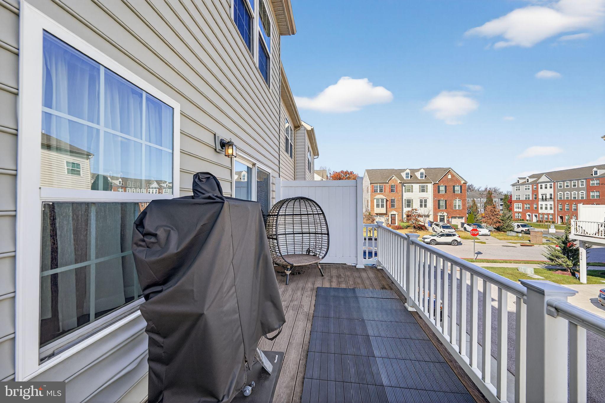 HOWARD SQUARE - Residential