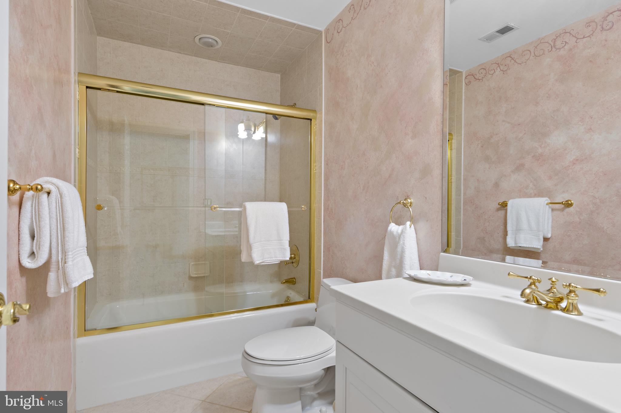 SUGARPOINTE - Residential