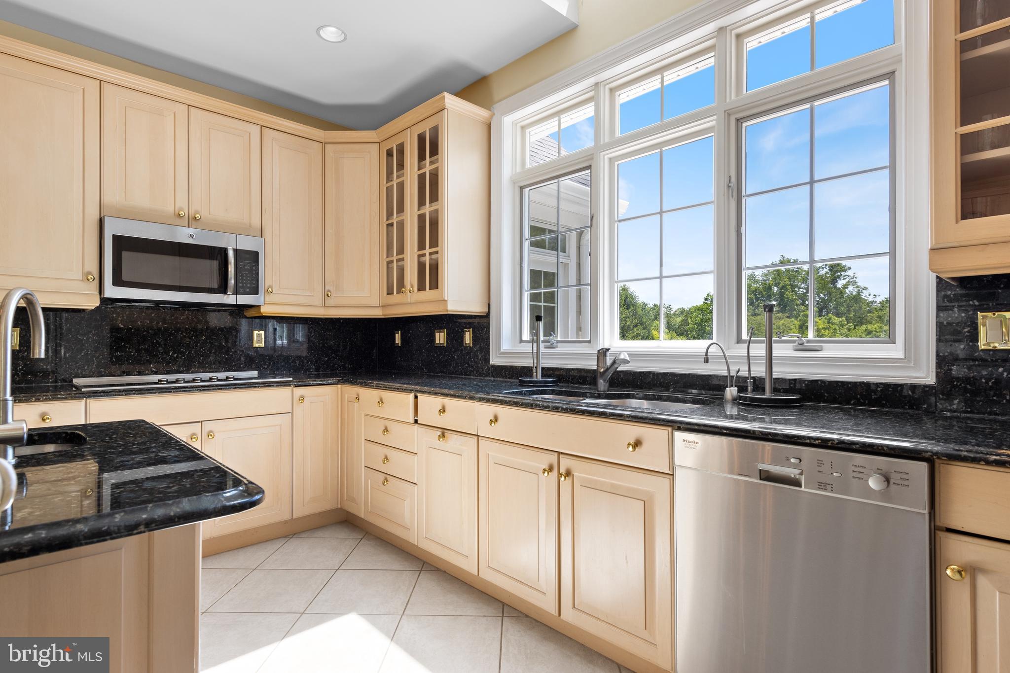 SUGARPOINTE - Residential