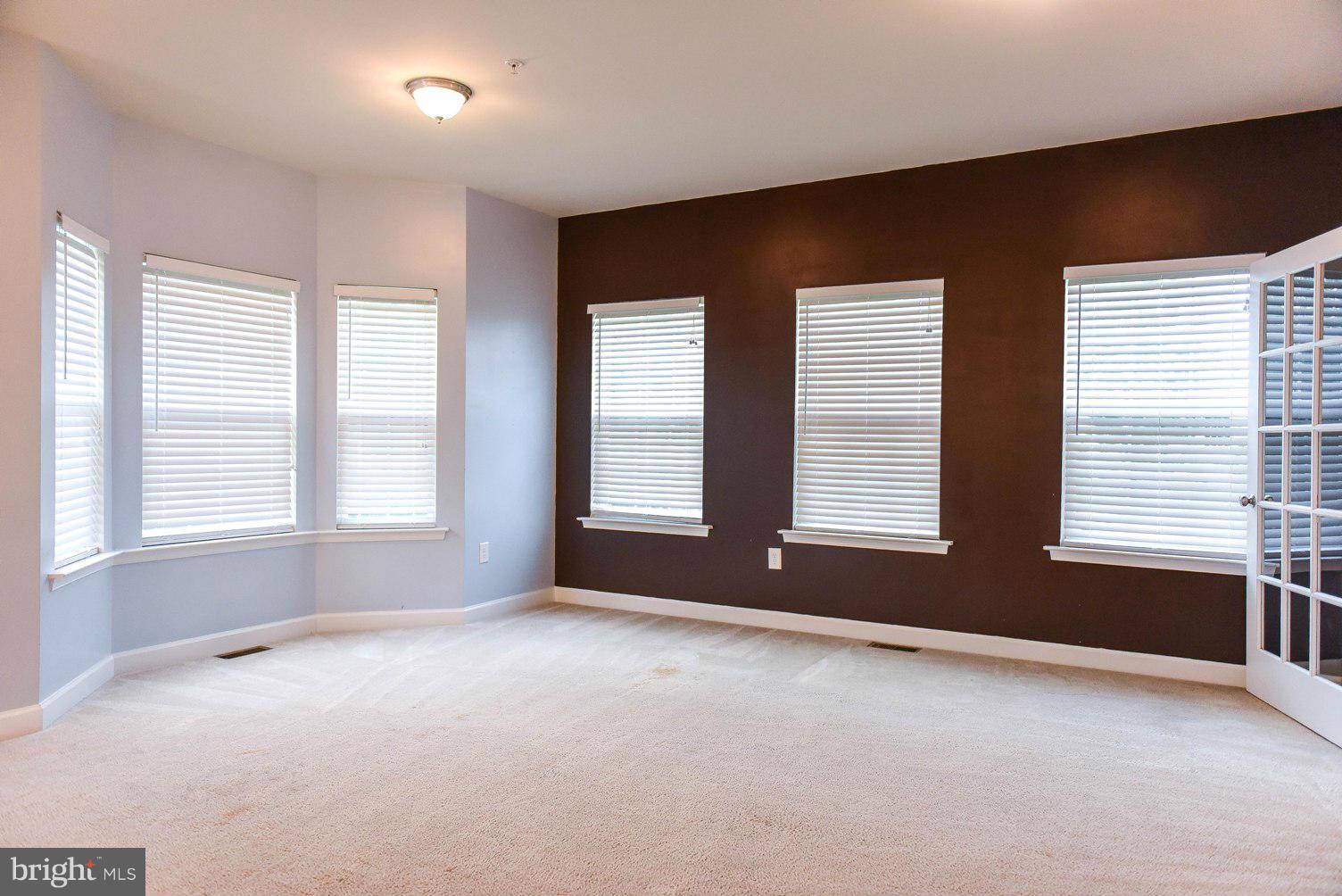 GREENBRIER - Residential Lease