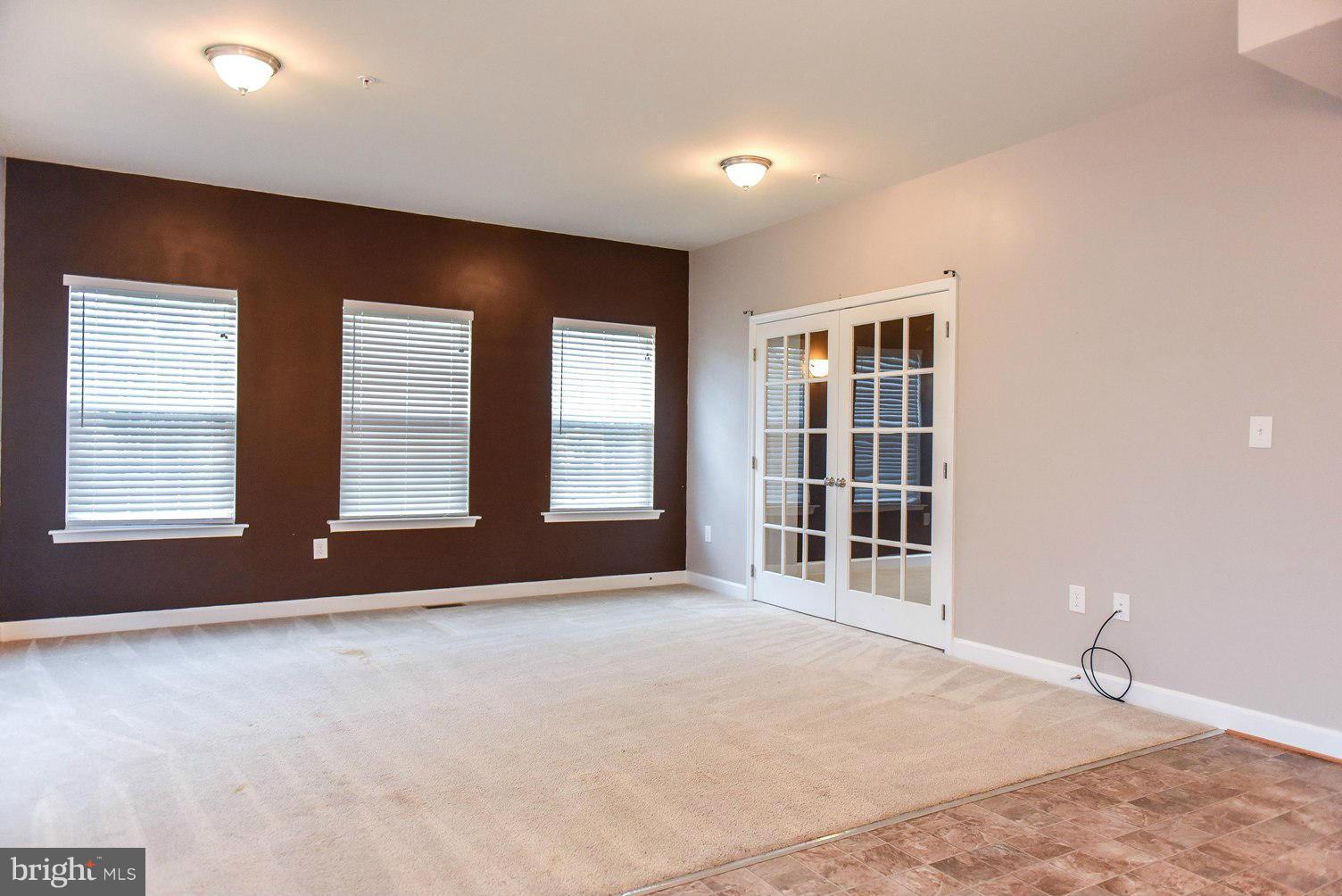 GREENBRIER - Residential Lease