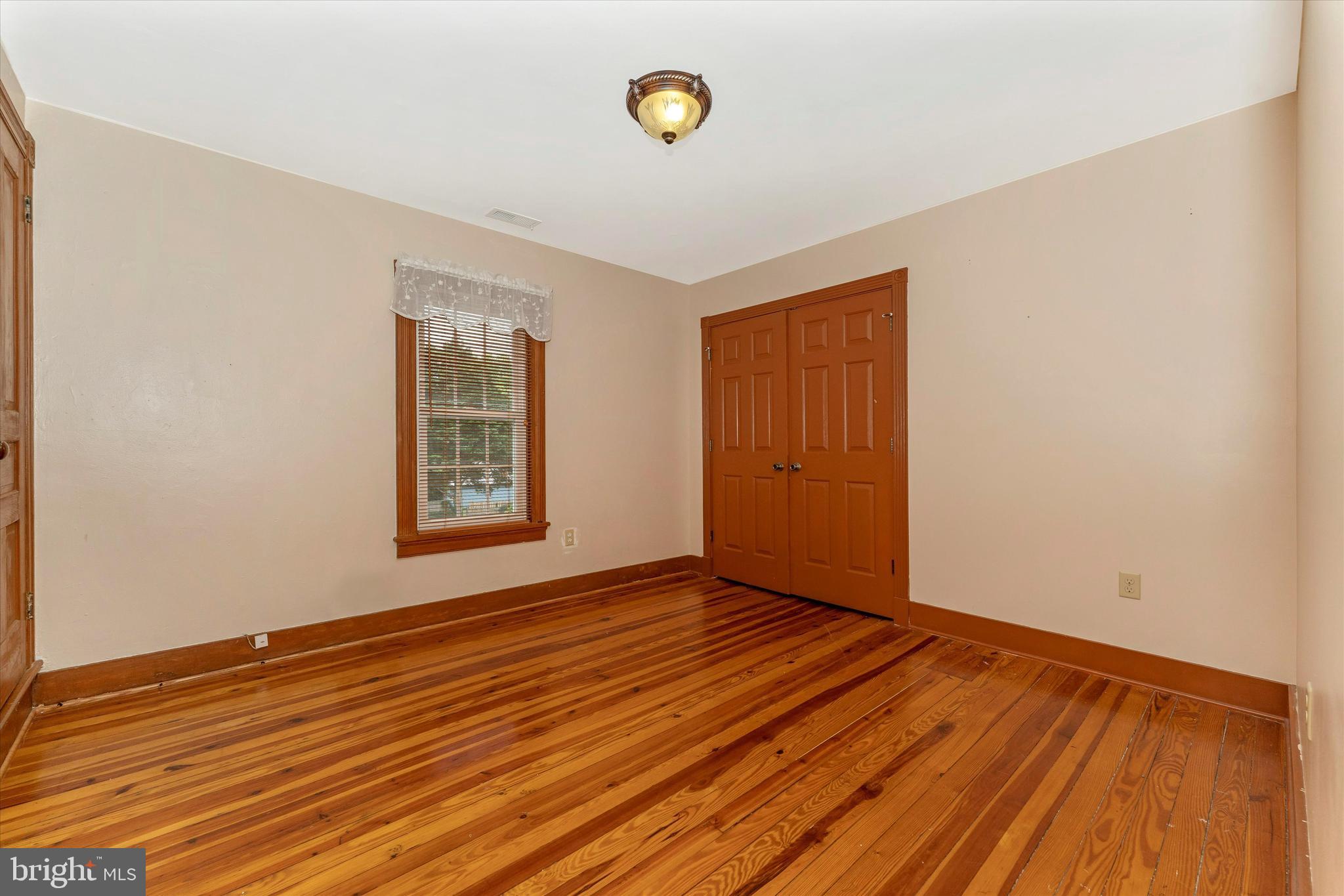 DOWNTOWN WALKERSVILLE - Residential