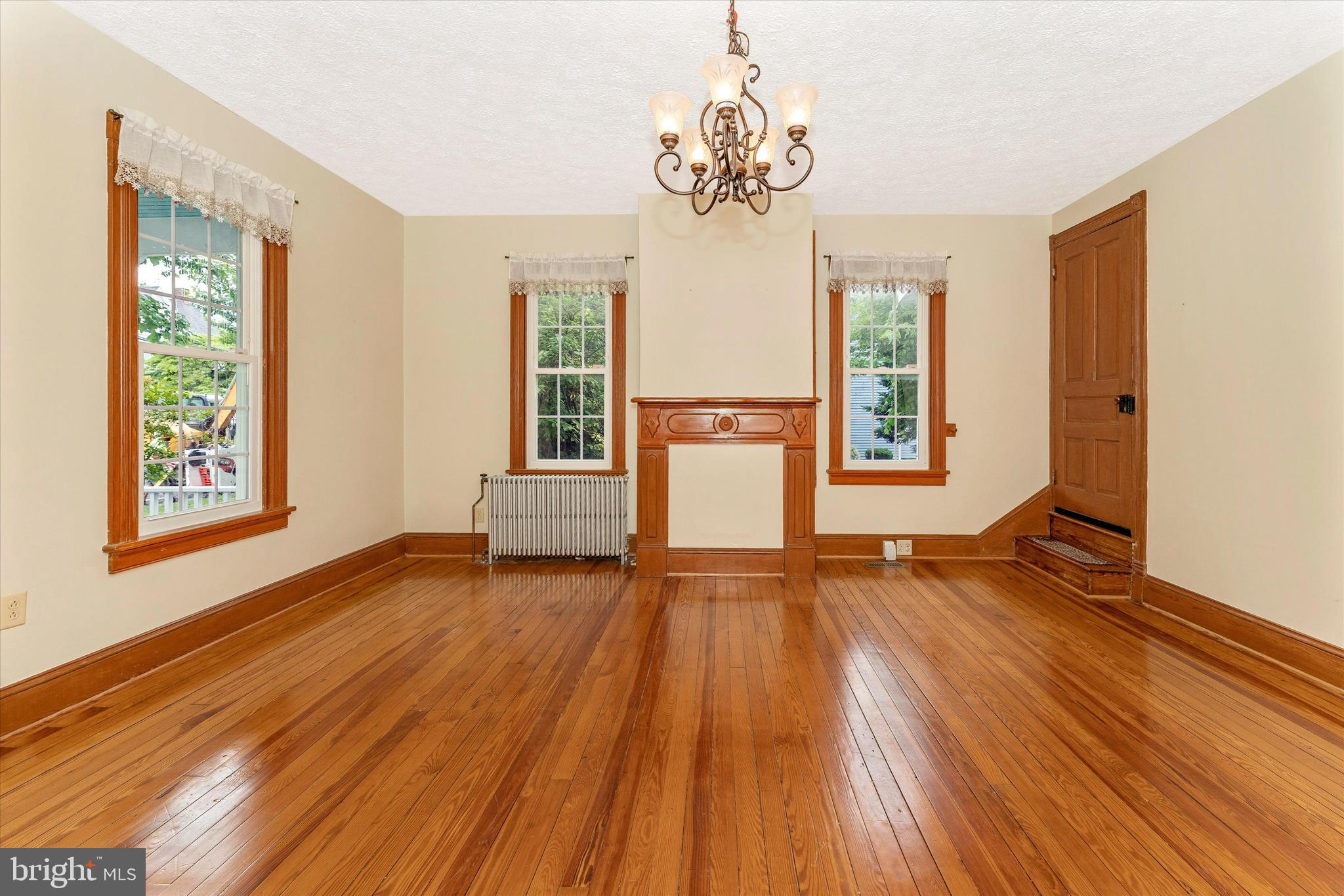 DOWNTOWN WALKERSVILLE - Residential