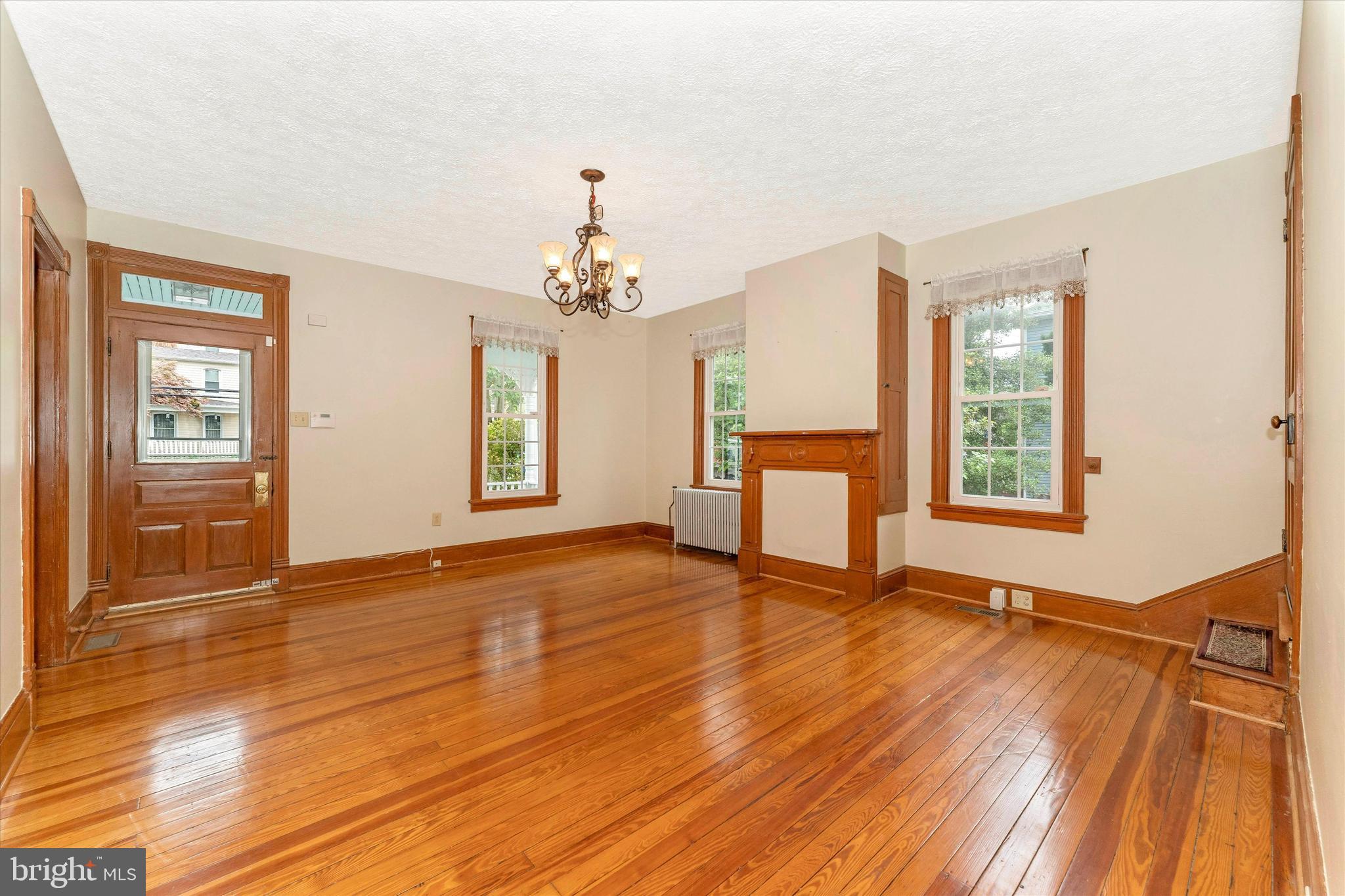 DOWNTOWN WALKERSVILLE - Residential