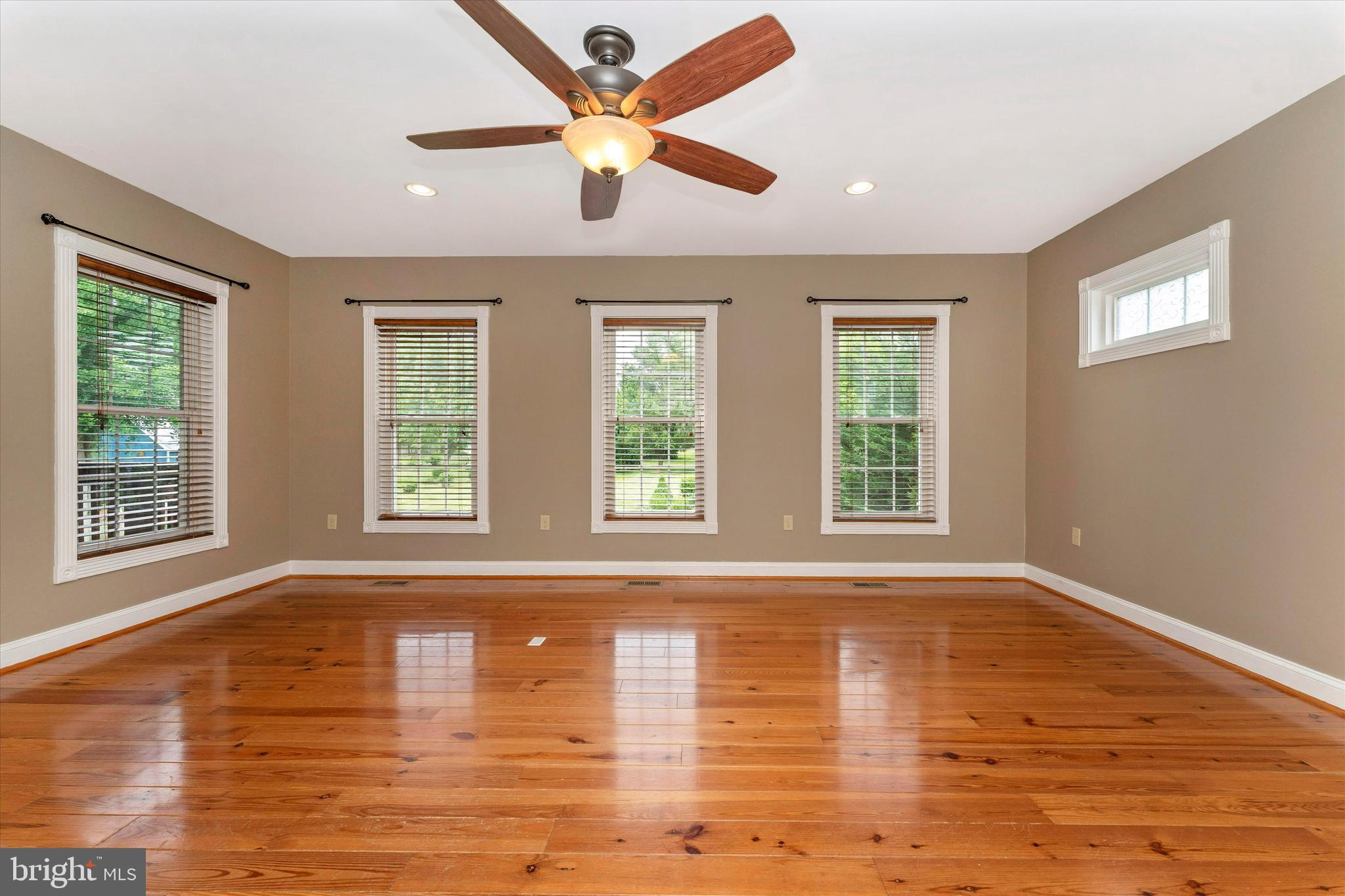 DOWNTOWN WALKERSVILLE - Residential