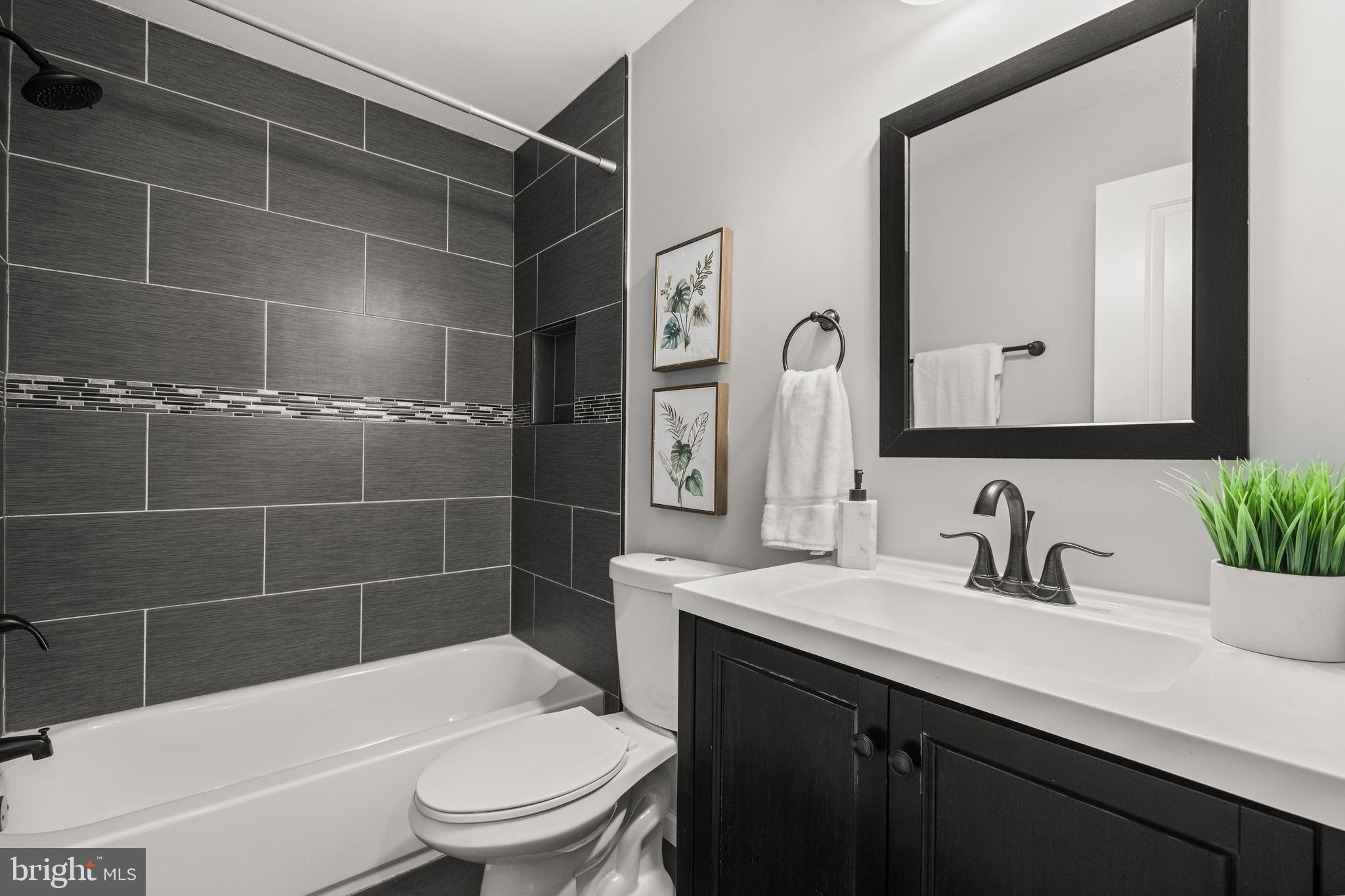 CLEARVIEW MANOR - Residential