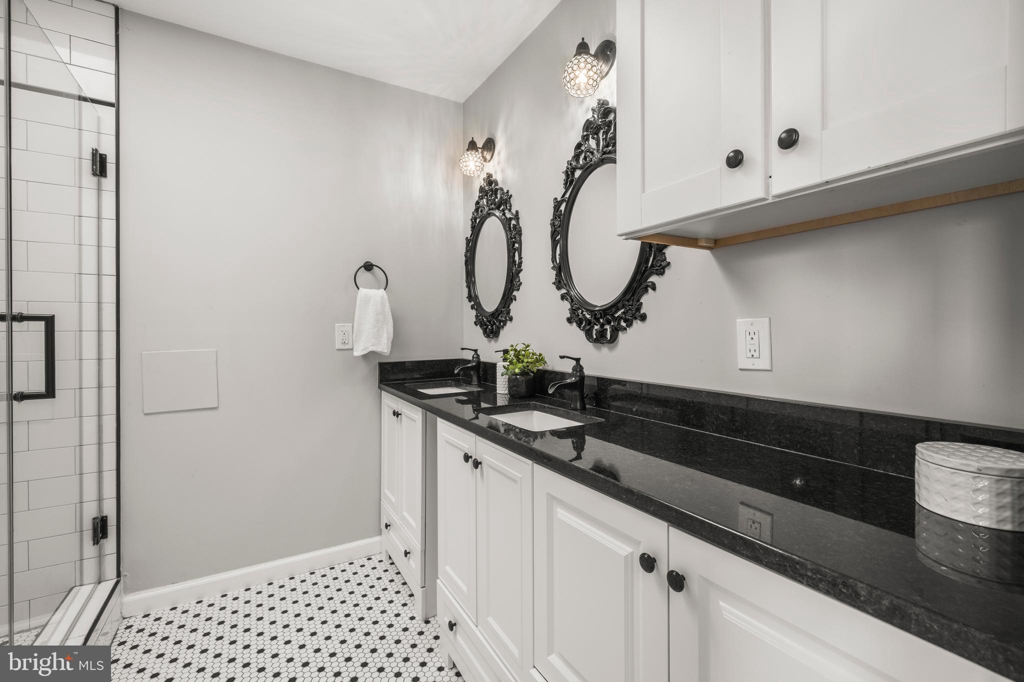 CLEARVIEW MANOR - Residential