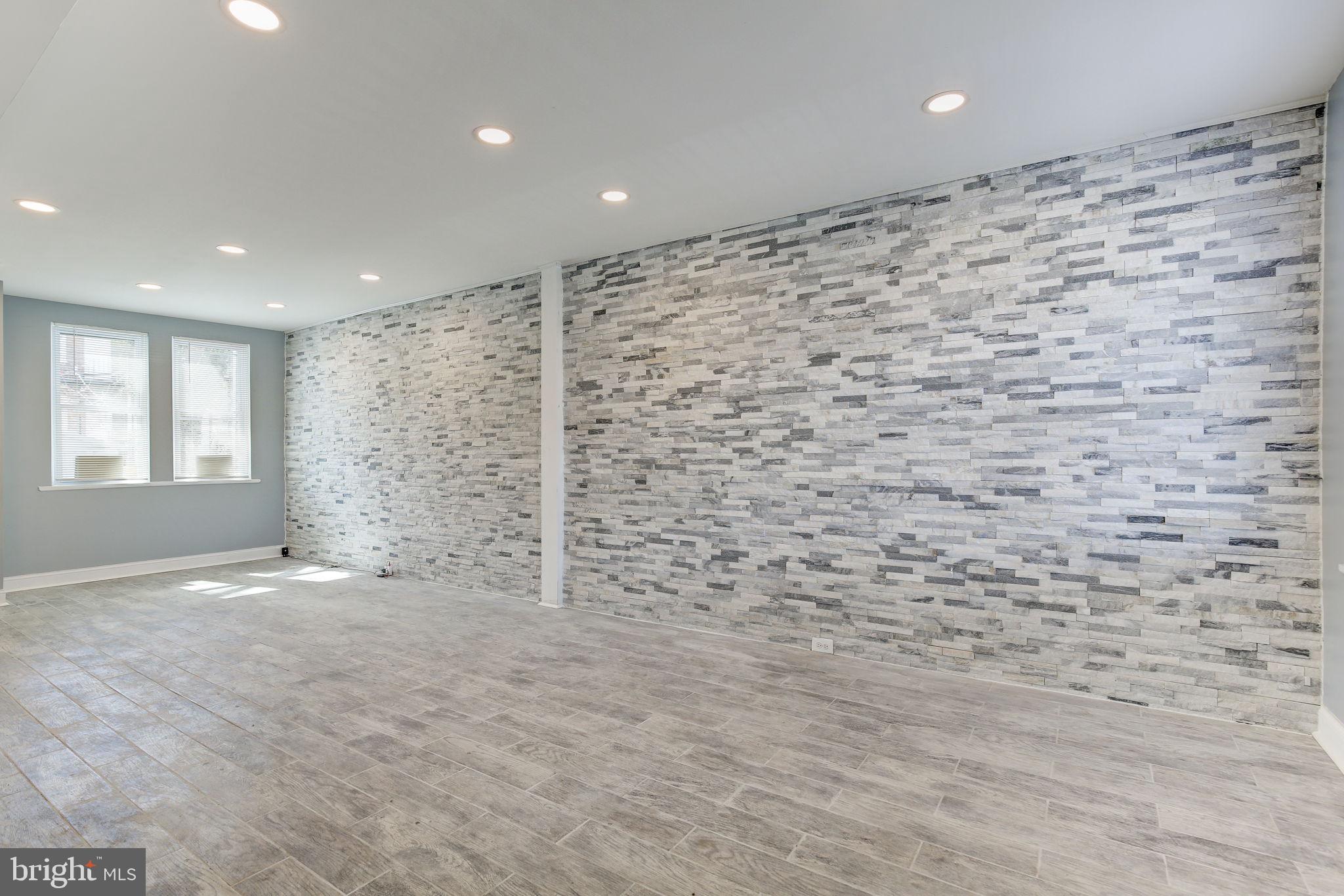 ROSEMONT - Residential