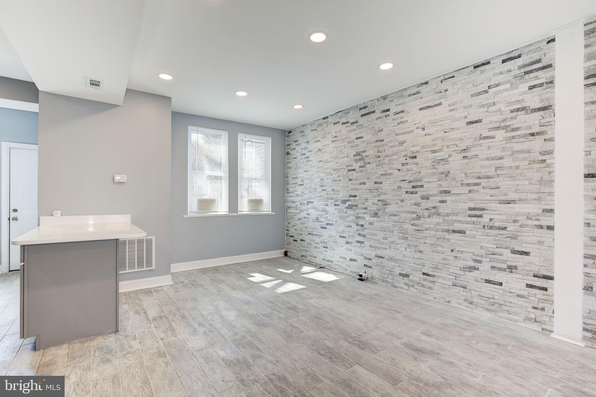 ROSEMONT - Residential