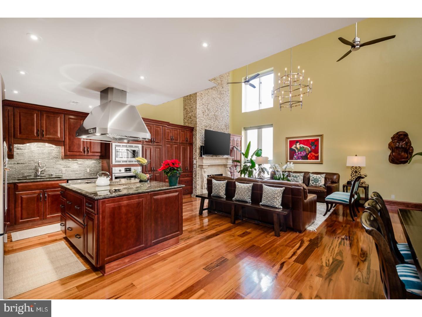 WASHINGTON SQ - Residential