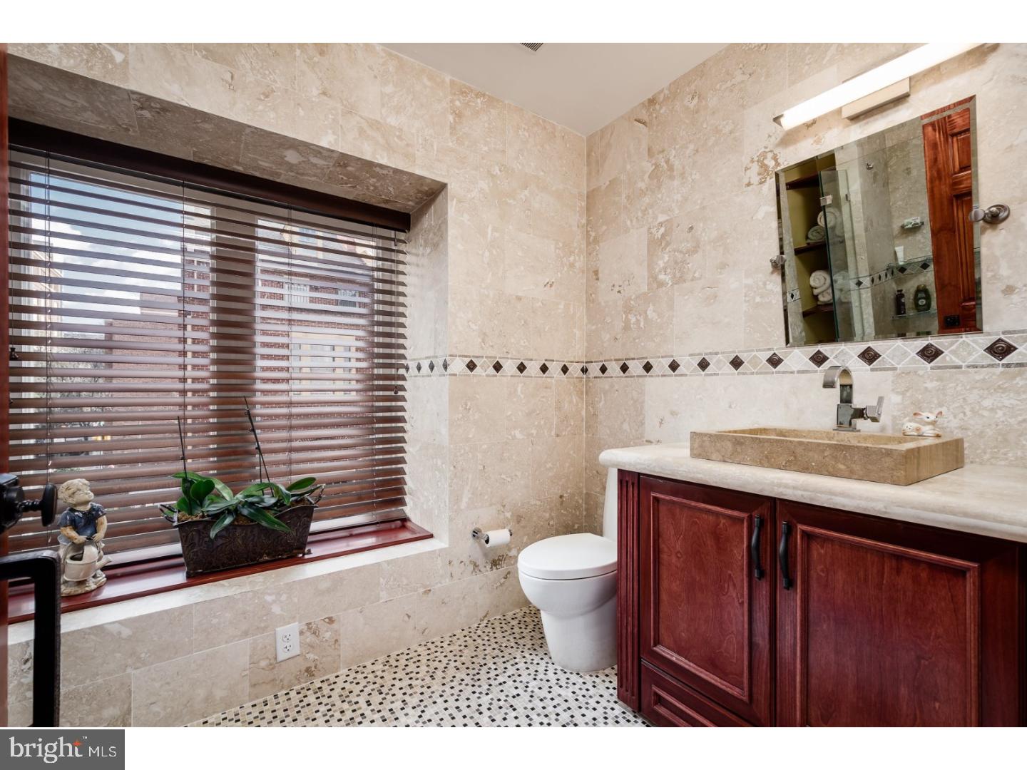 WASHINGTON SQ - Residential