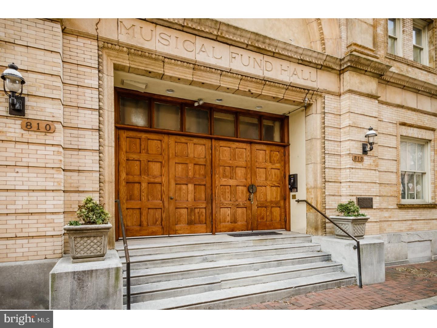 WASHINGTON SQ - Residential