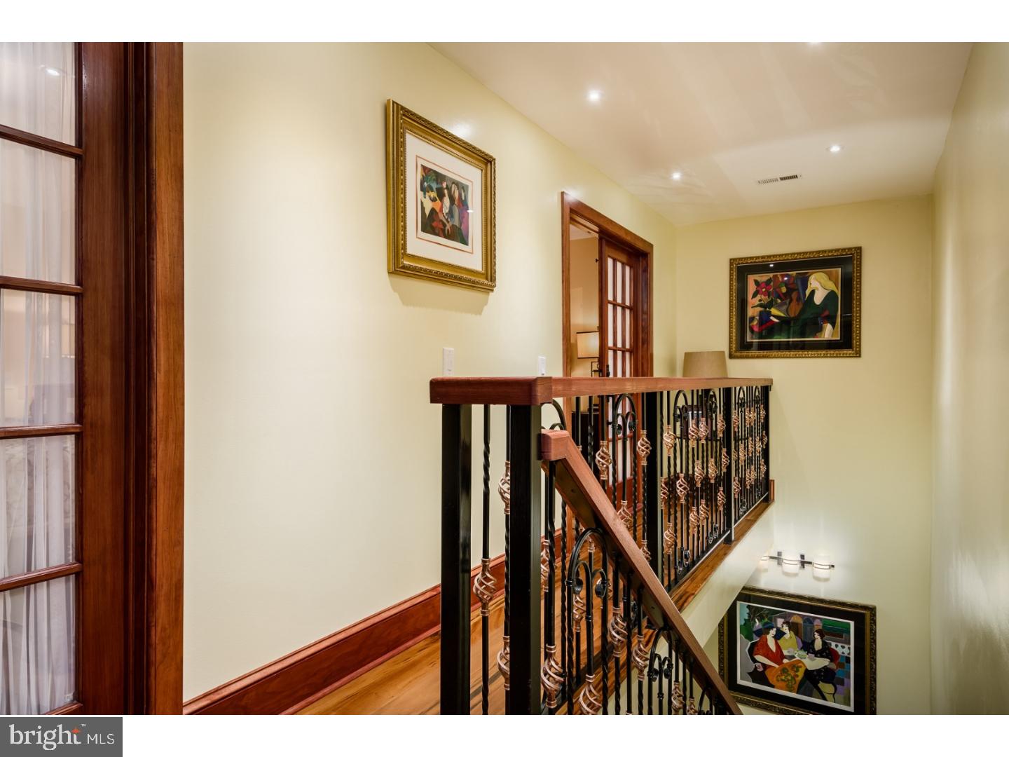 WASHINGTON SQ - Residential