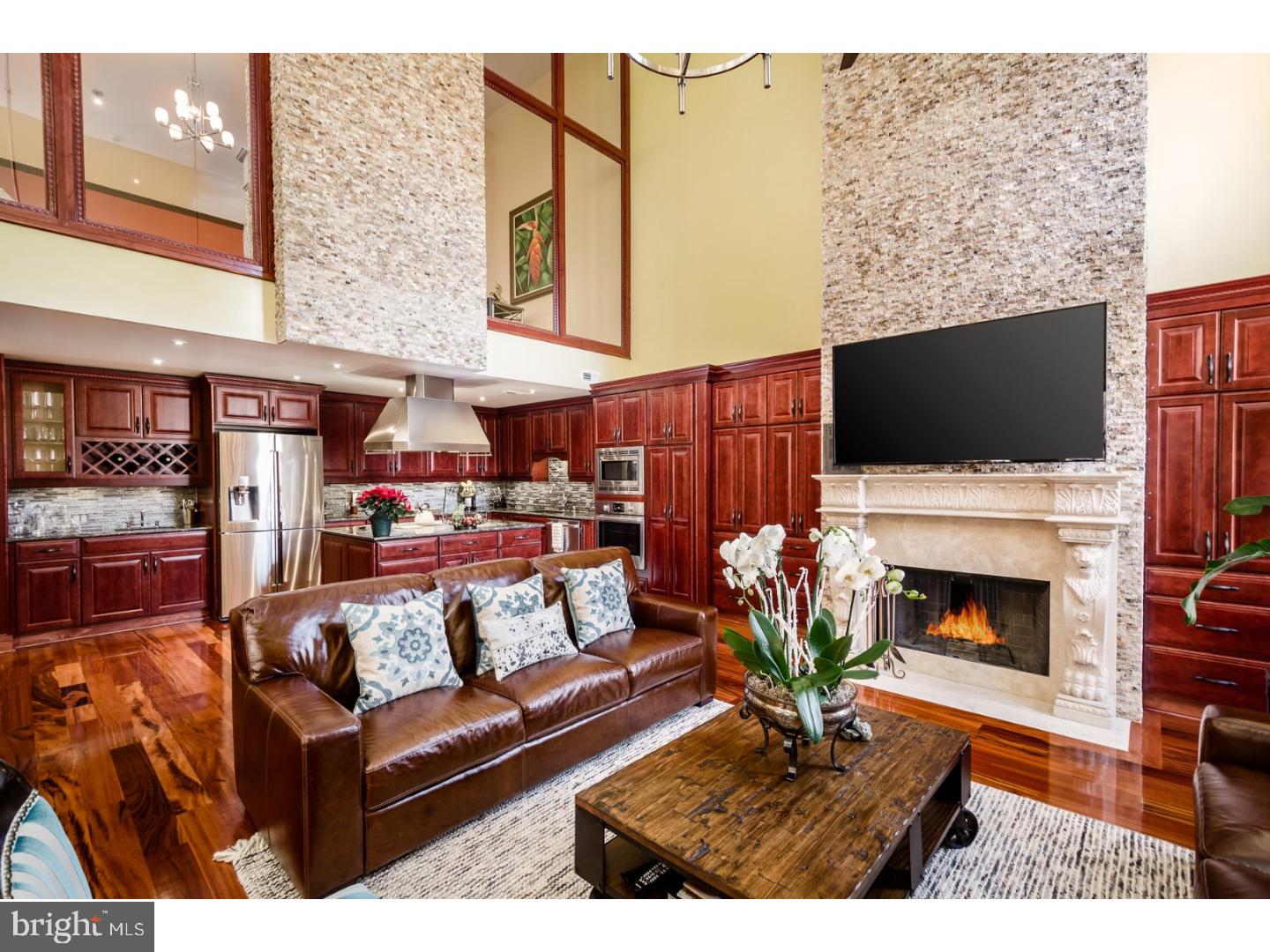 WASHINGTON SQ - Residential