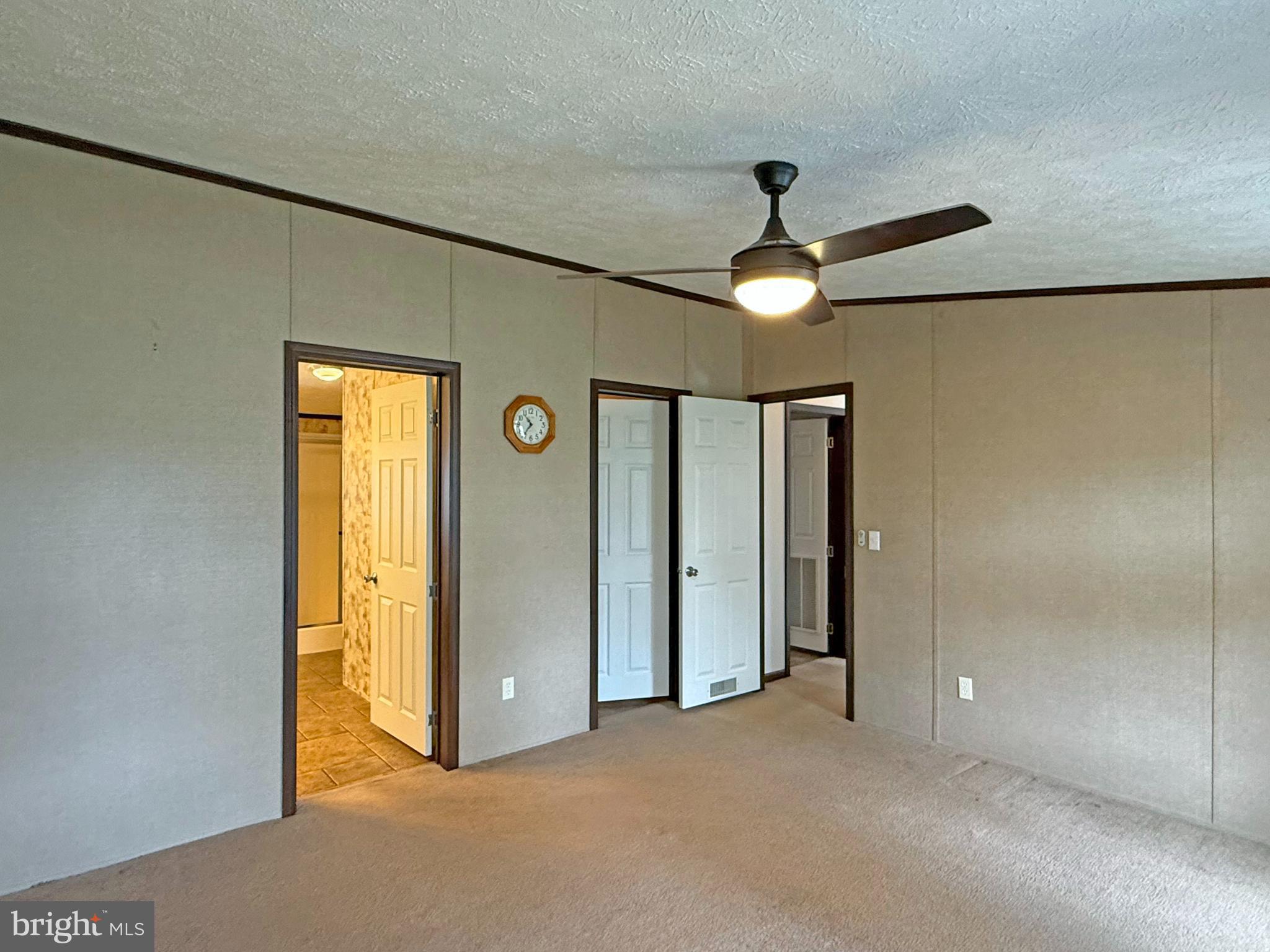 OAK MEADOWS - Residential