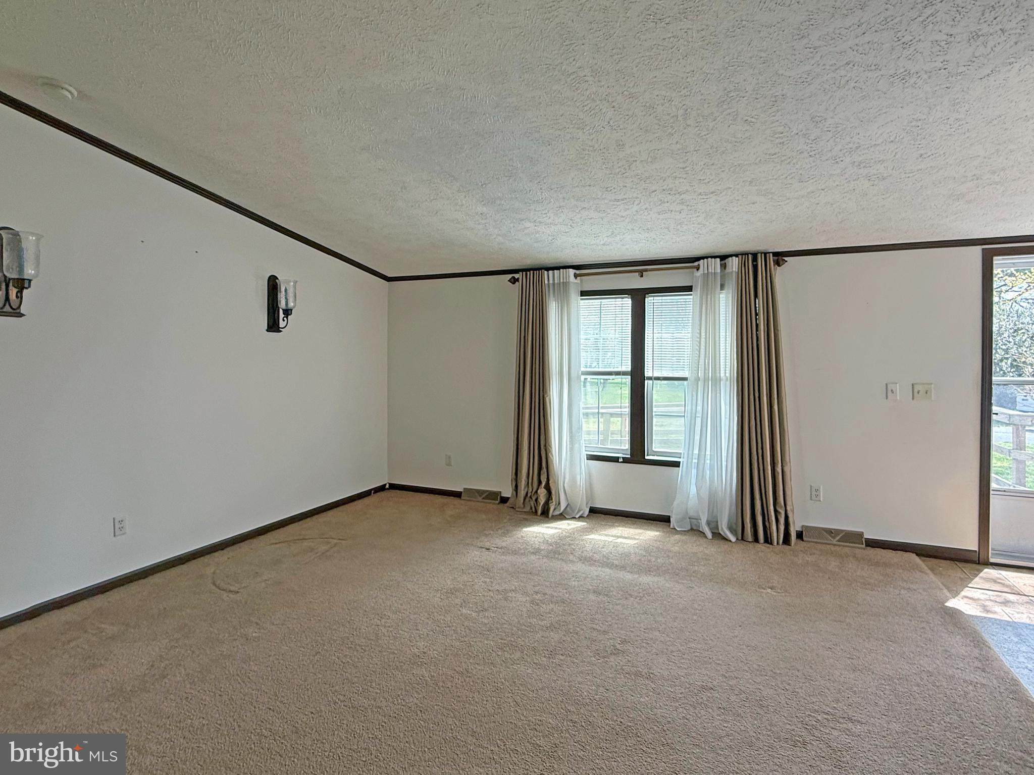 OAK MEADOWS - Residential