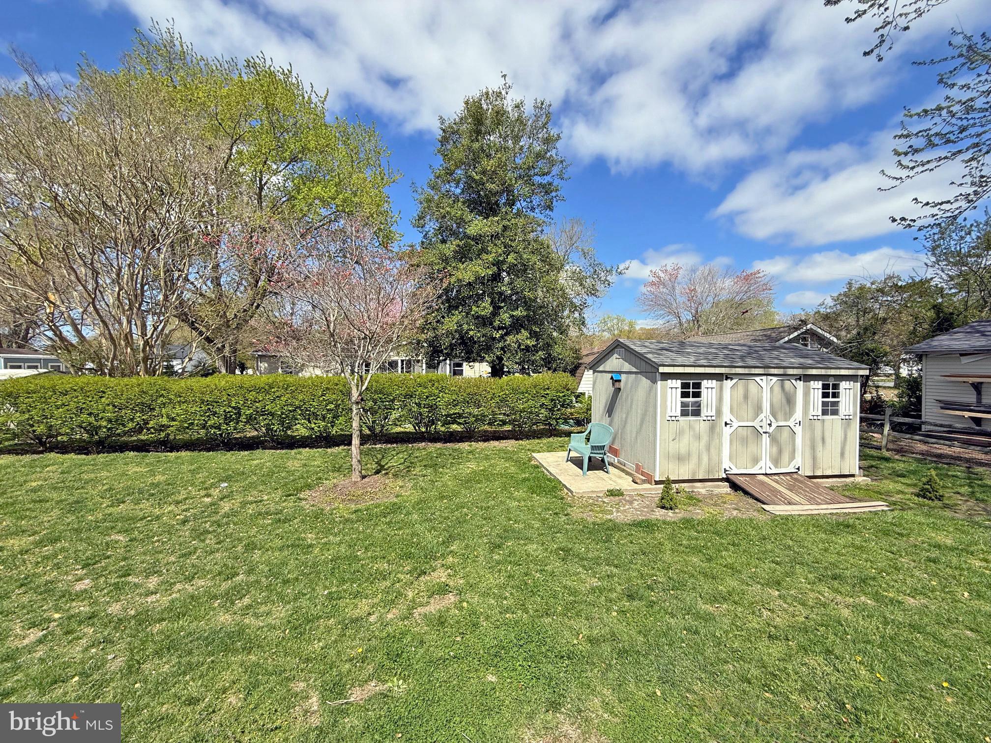 OAK MEADOWS - Residential