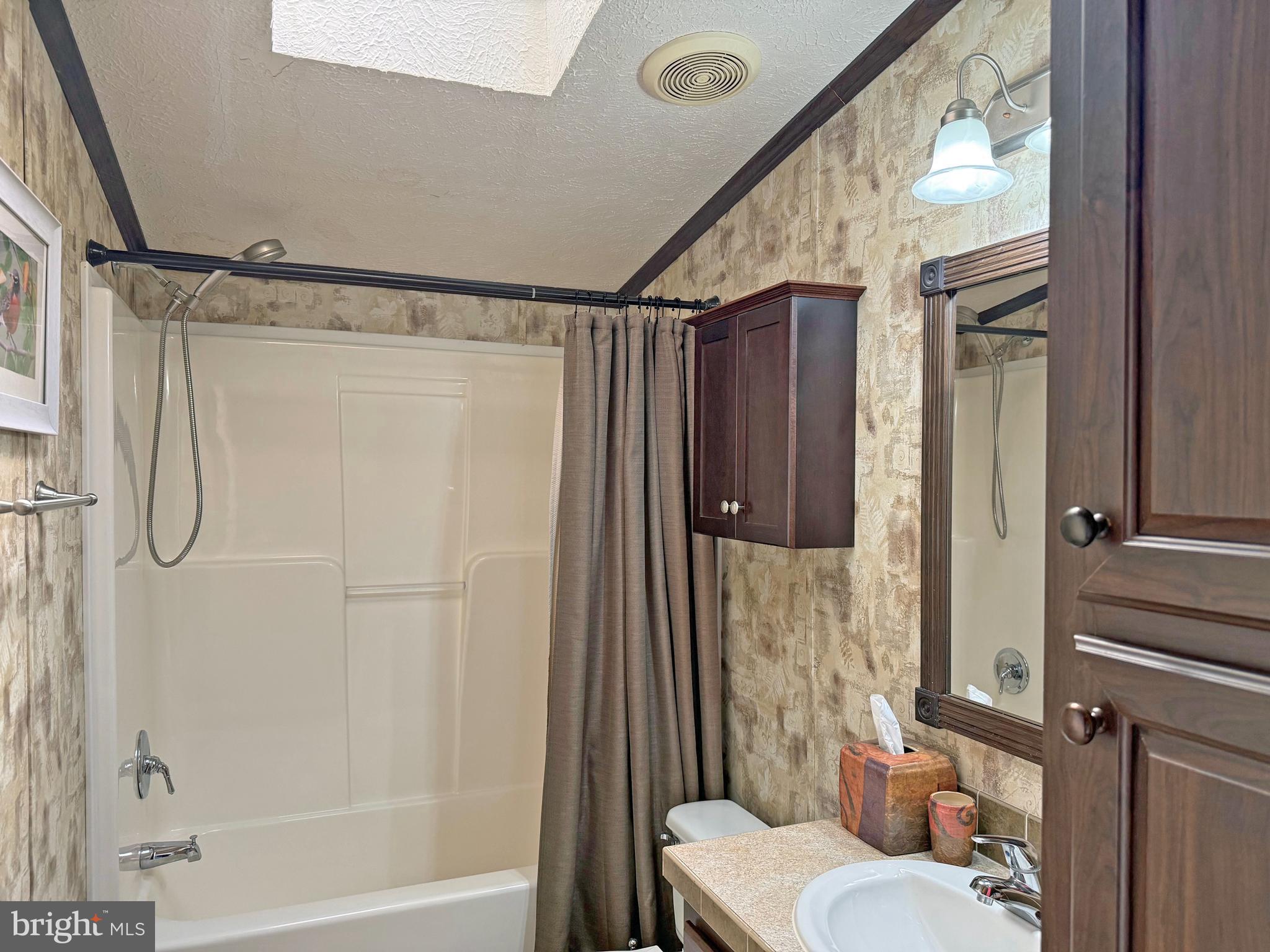 OAK MEADOWS - Residential