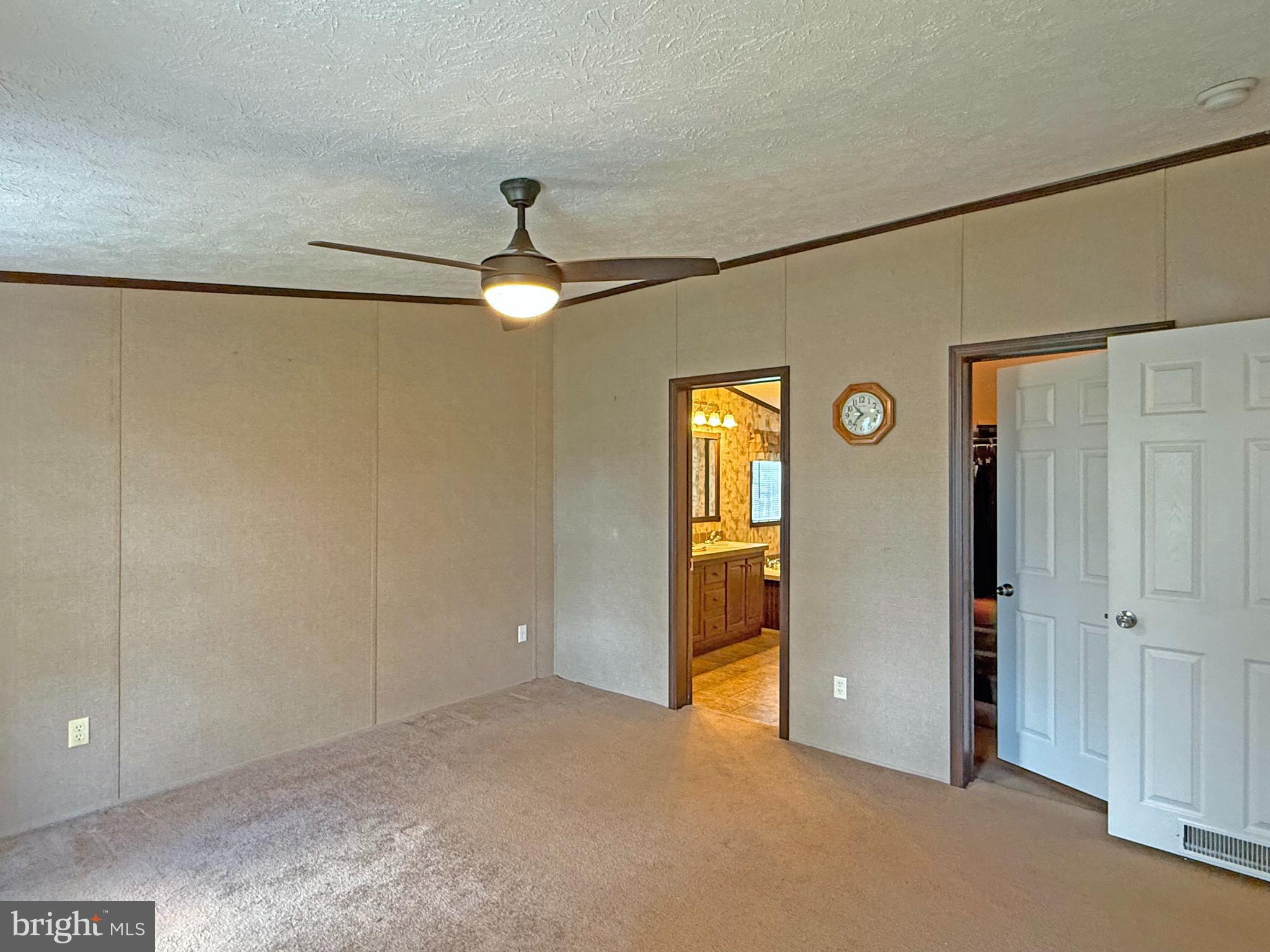 OAK MEADOWS - Residential