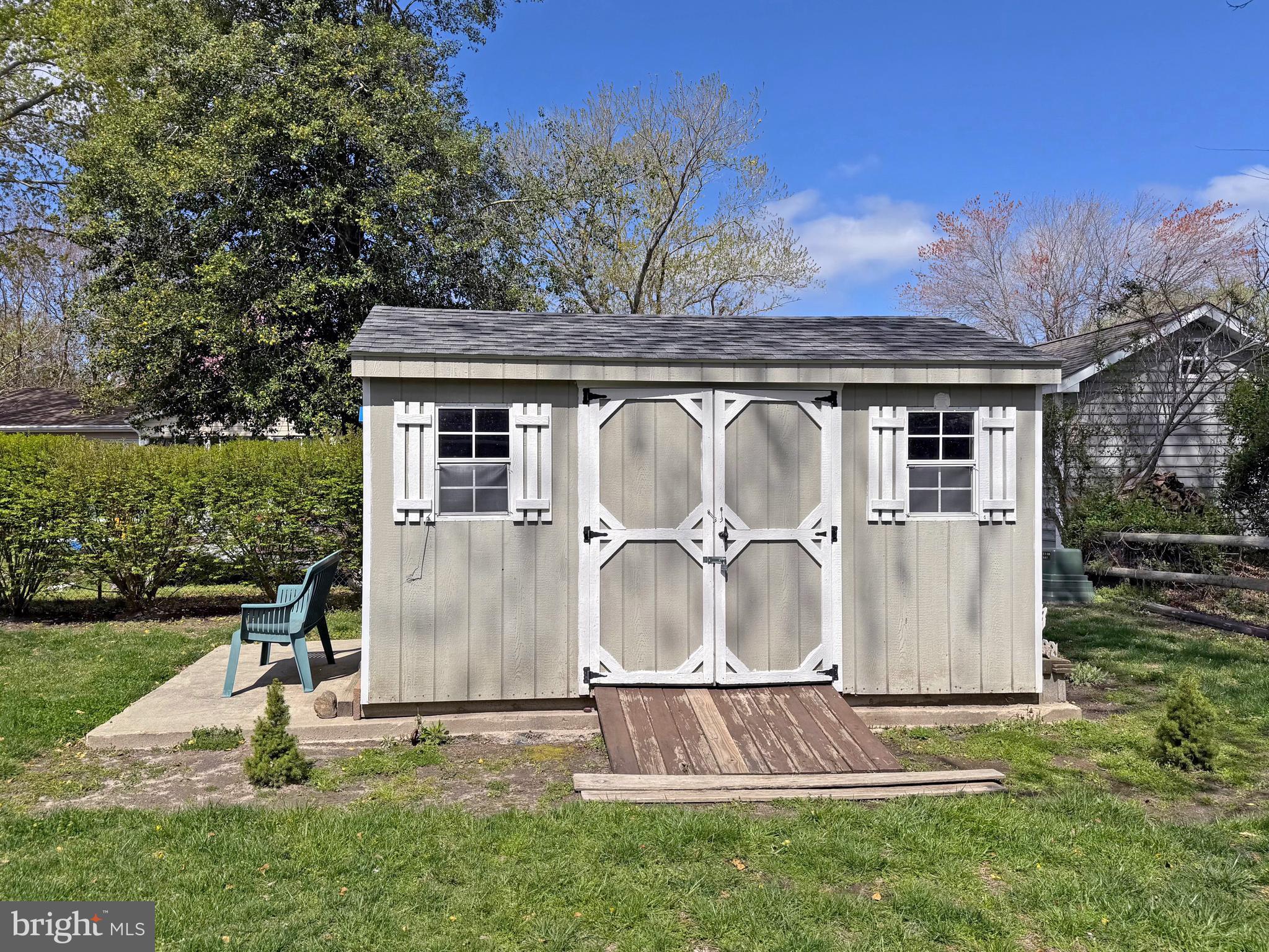 OAK MEADOWS - Residential