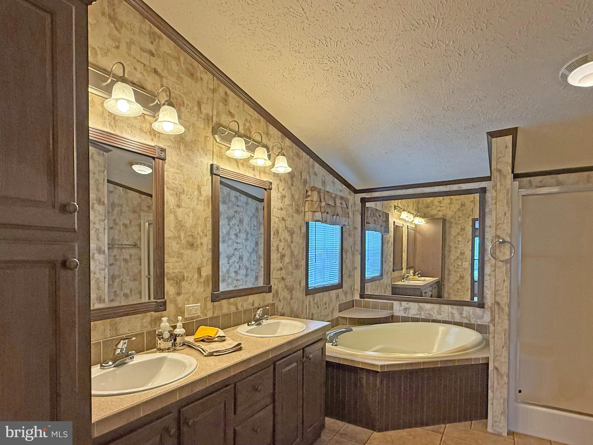 OAK MEADOWS - Residential