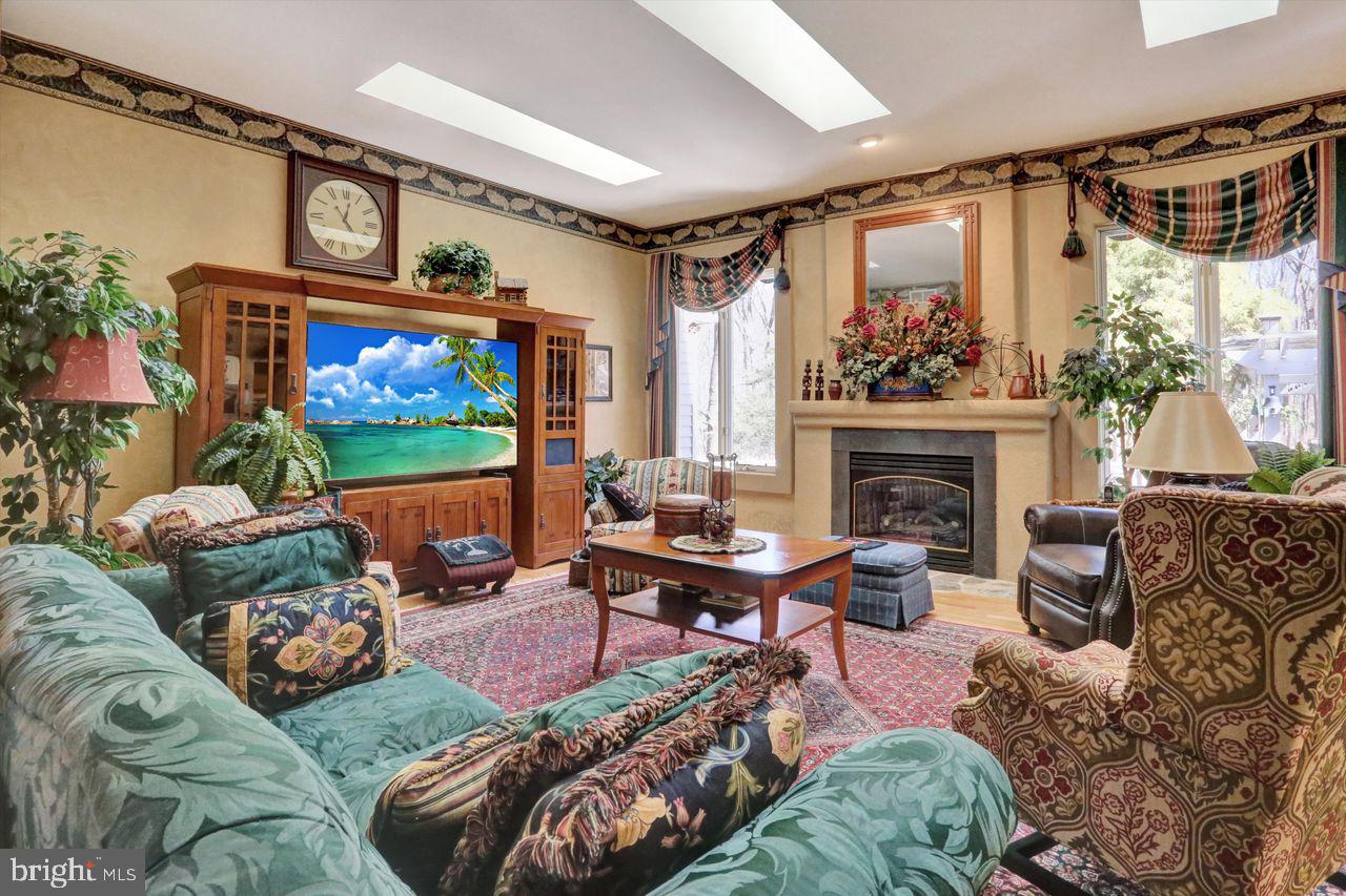 FOREST RIDGE - Residential