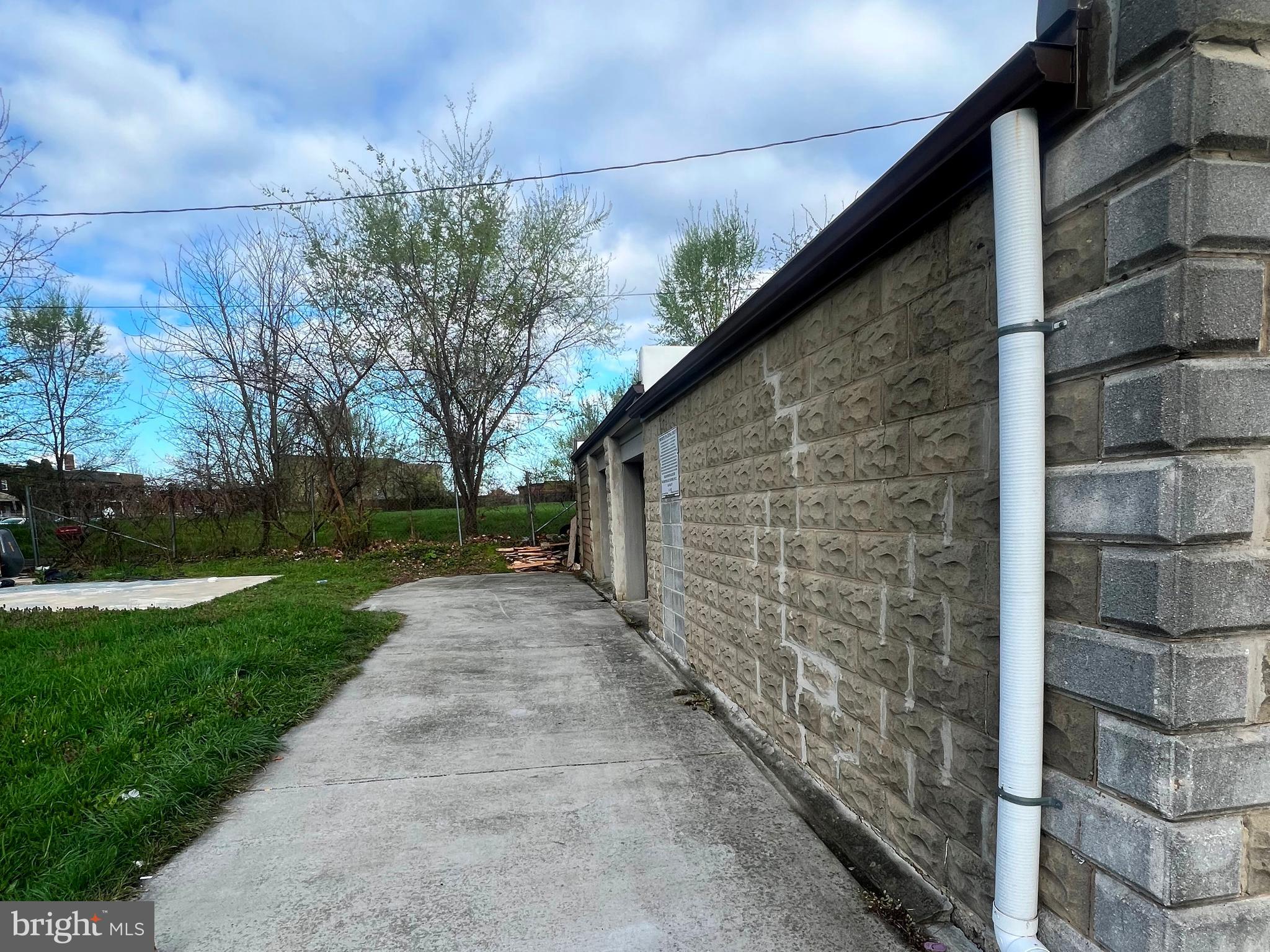 BRIDGEVIEW - GREENLAWN - Land