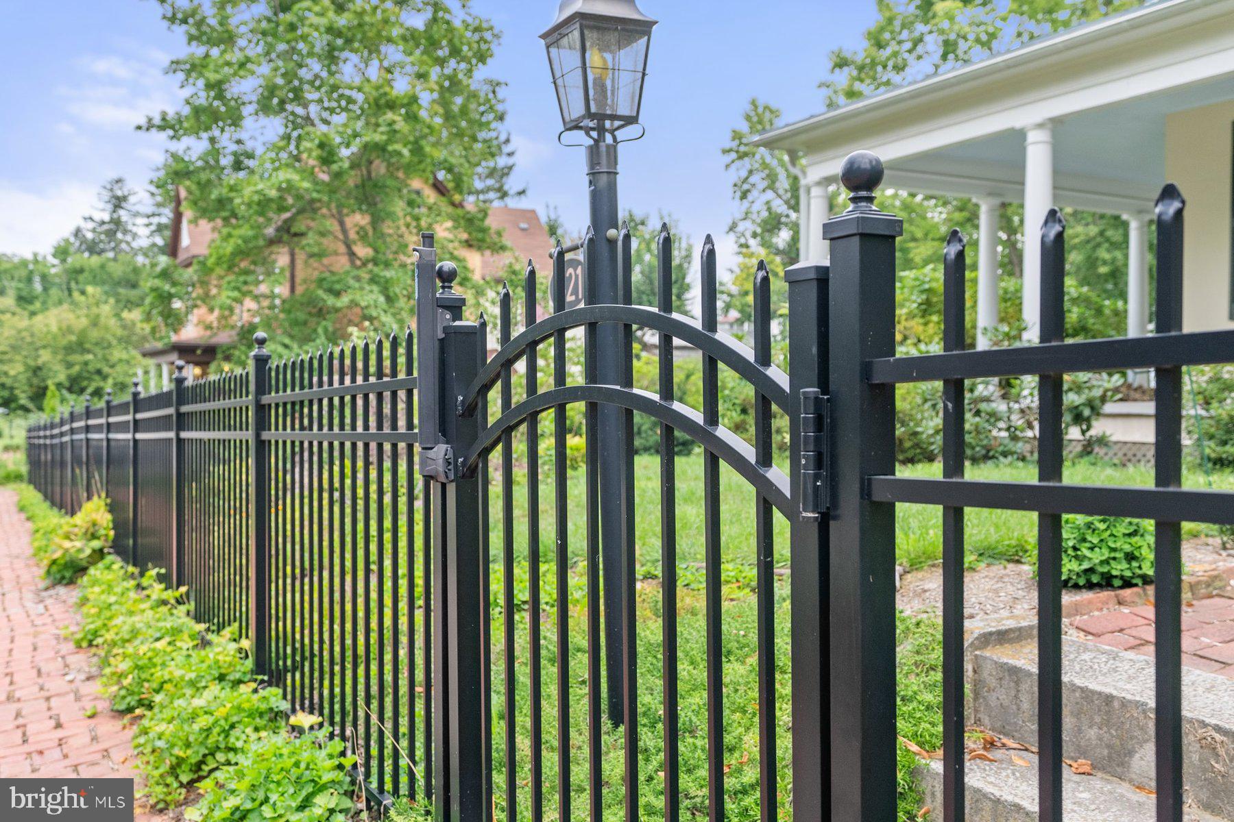 CHARLES TOWN CORPORATION - Residential