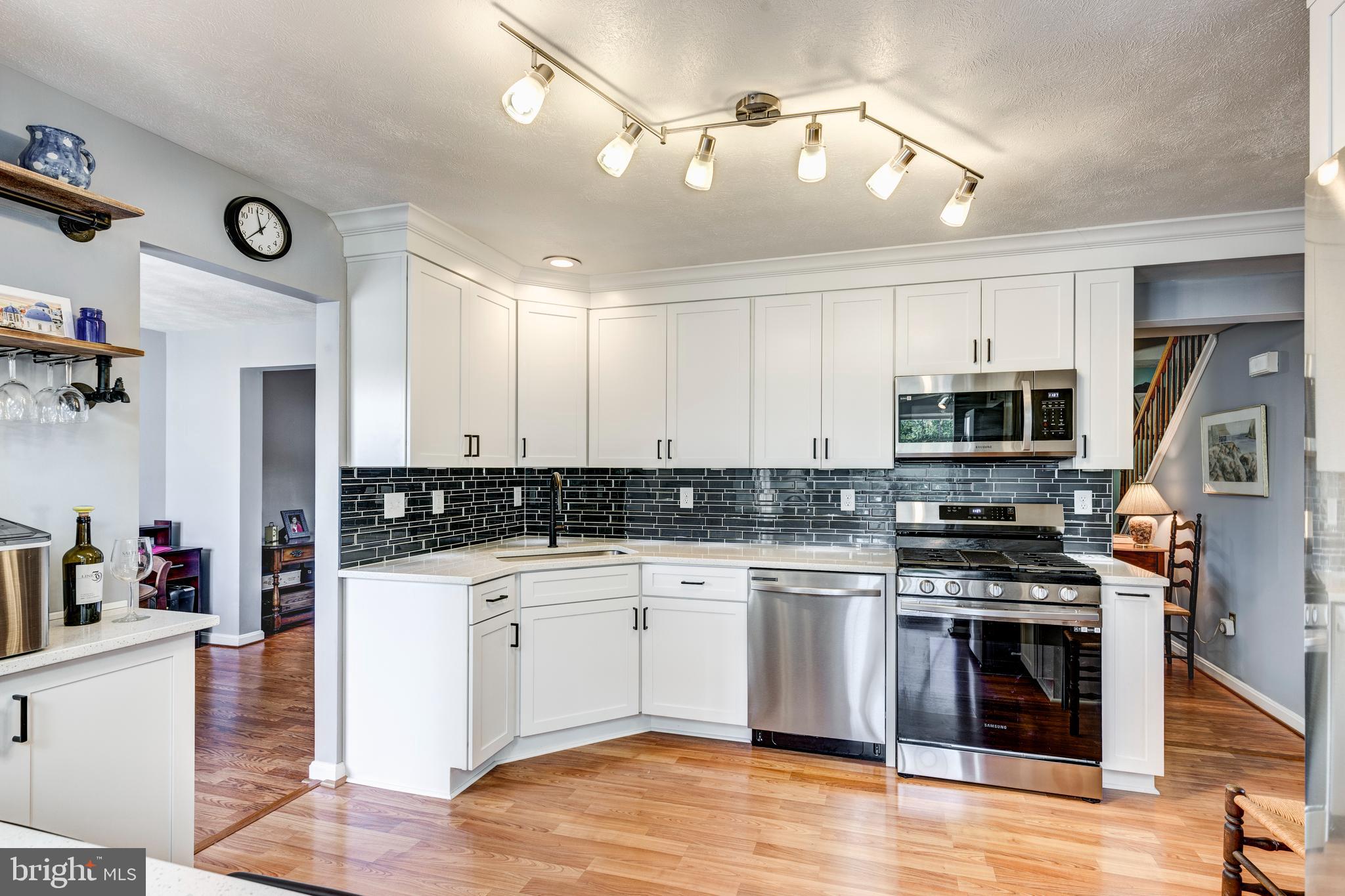 FURNACE HILLS - Residential