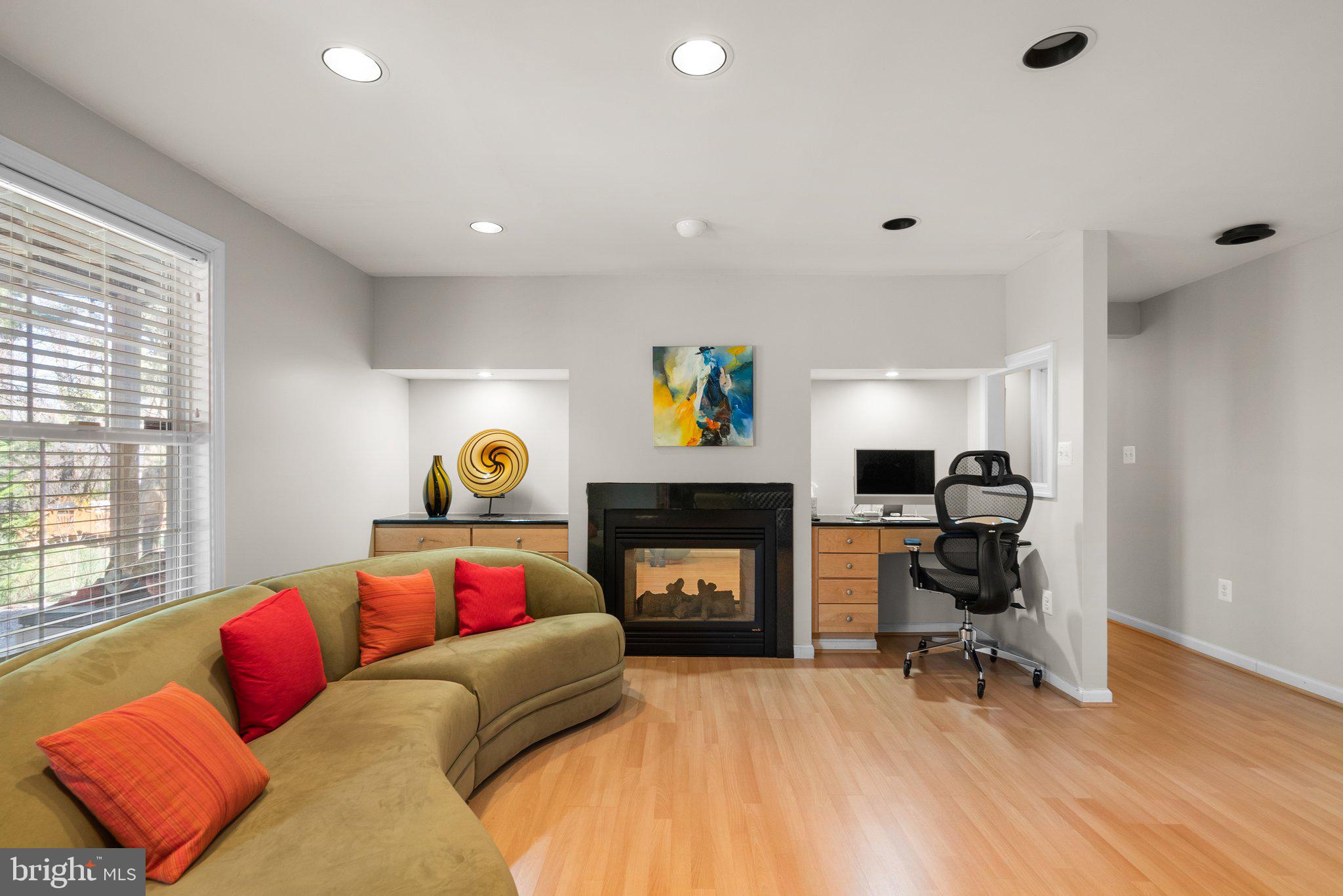 SENECA PARK NORTH - Residential