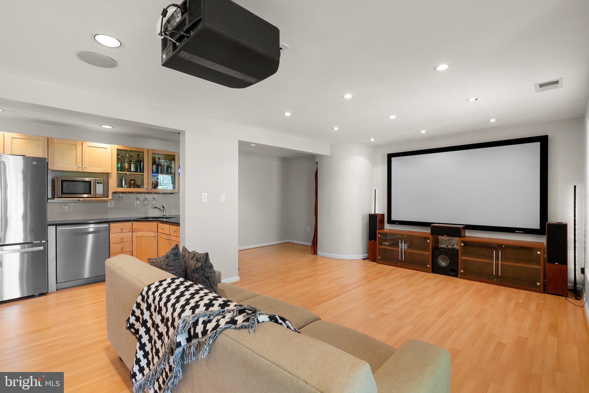 SENECA PARK NORTH - Residential