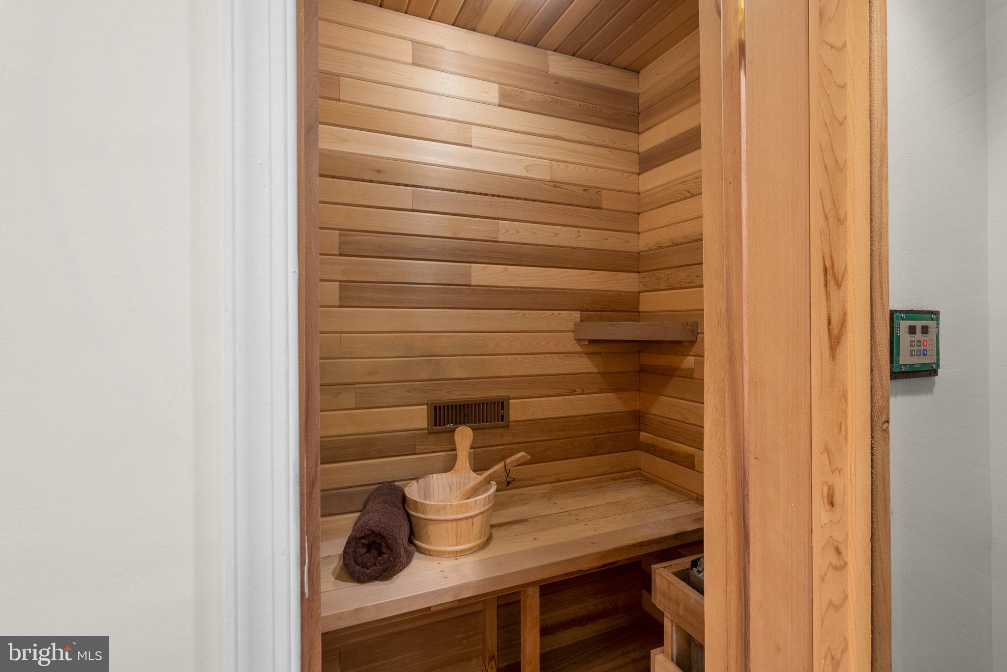 SENECA PARK NORTH - Residential