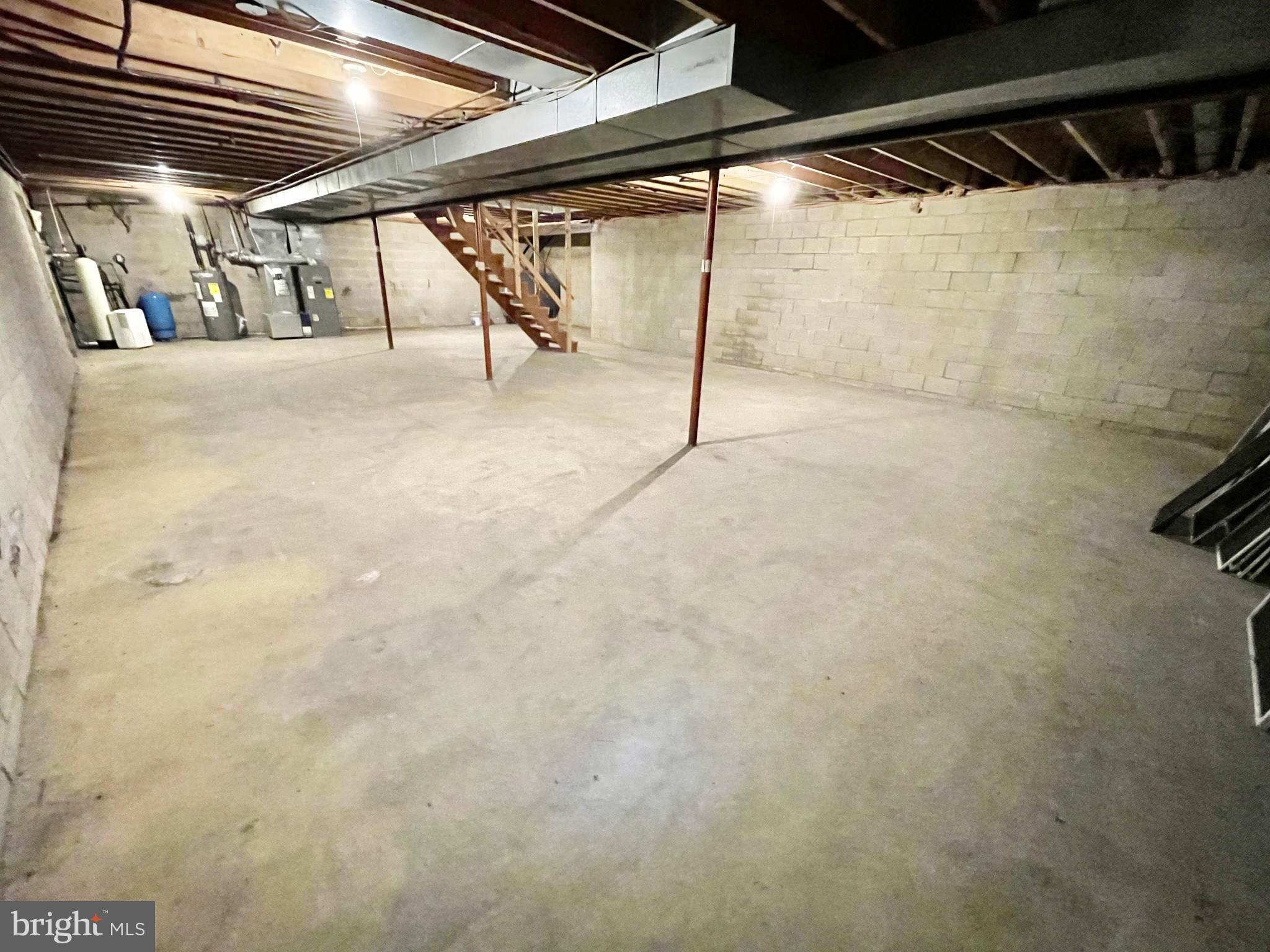 KEENEY MILL FARMS - Residential