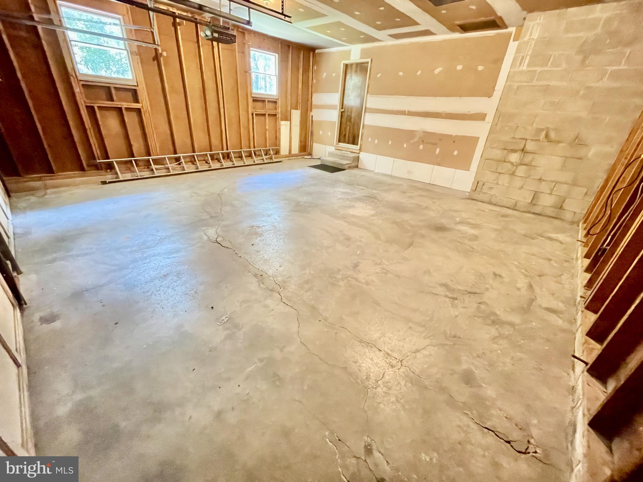 KEENEY MILL FARMS - Residential