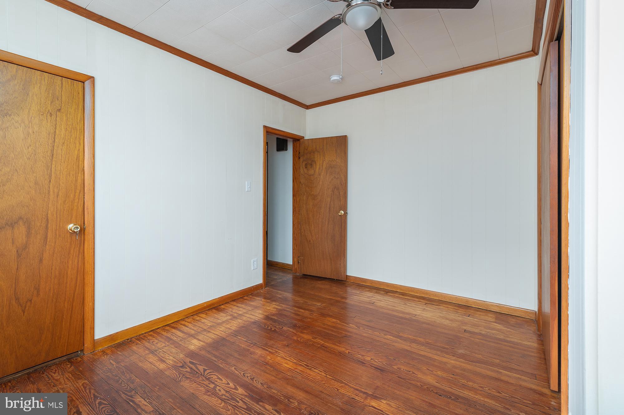 NORWOOD PARK - Residential Lease