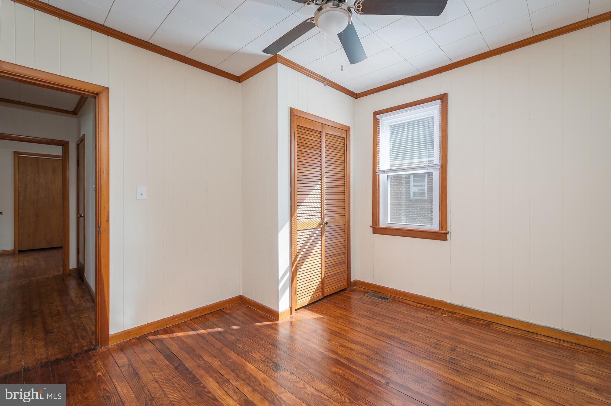 NORWOOD PARK - Residential Lease