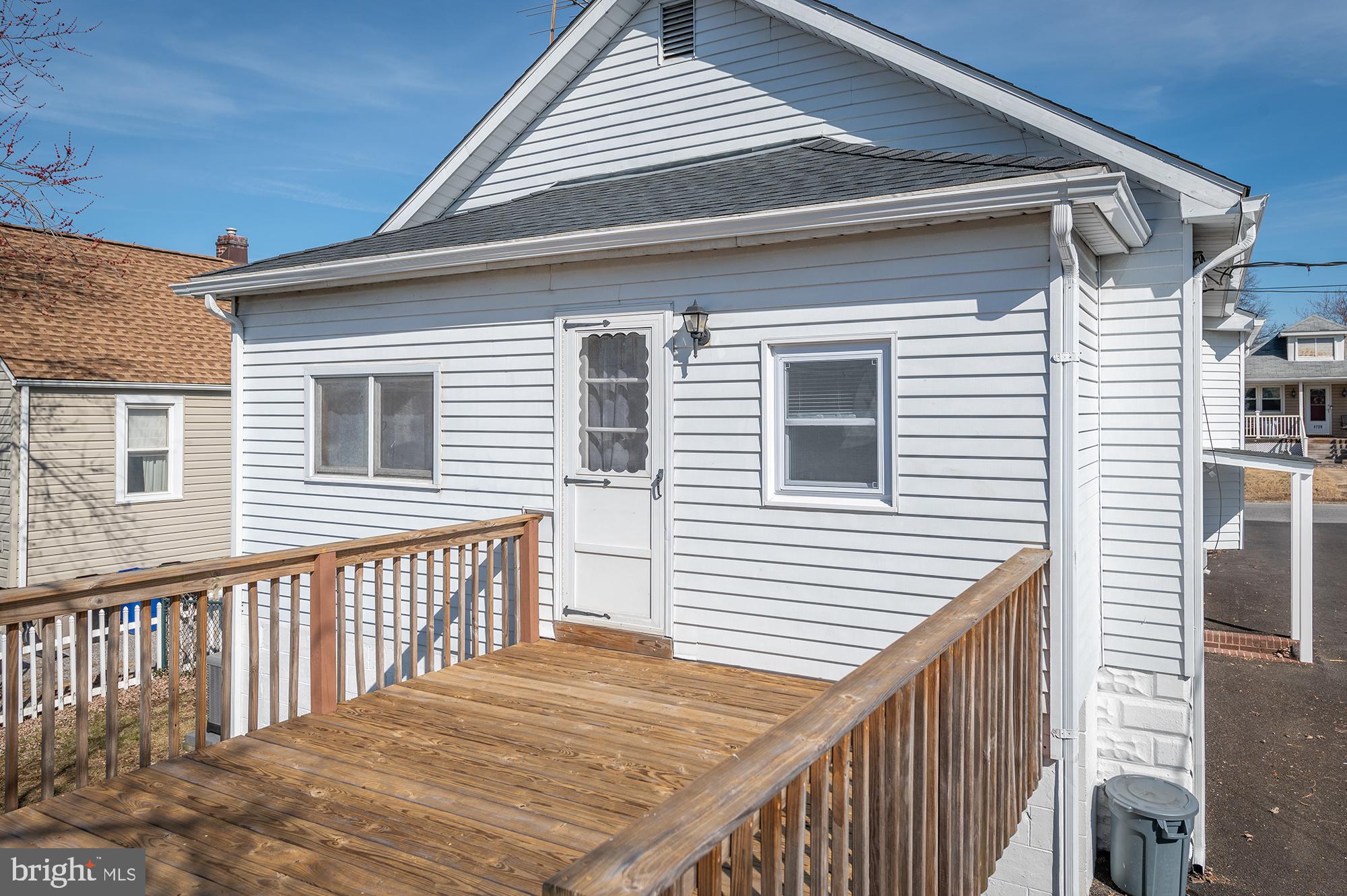 NORWOOD PARK - Residential Lease