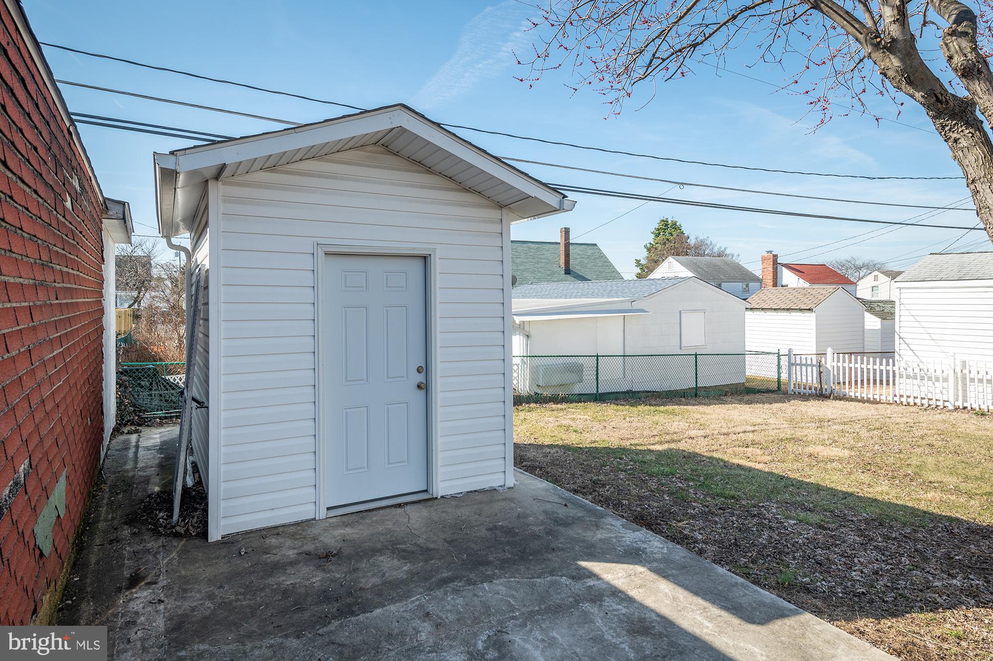 NORWOOD PARK - Residential Lease