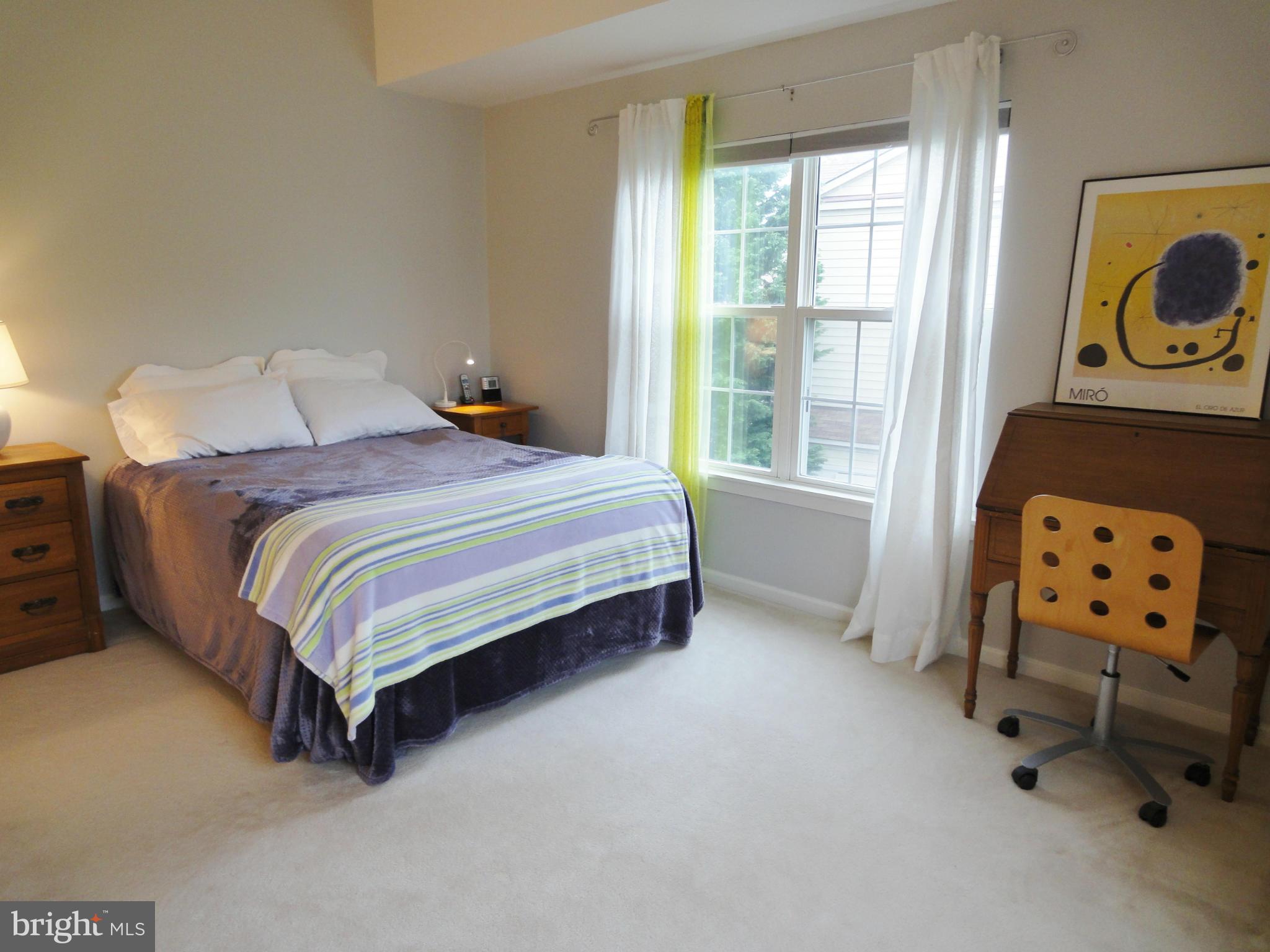 STRATFORD PLACE AT KINGS - Residential