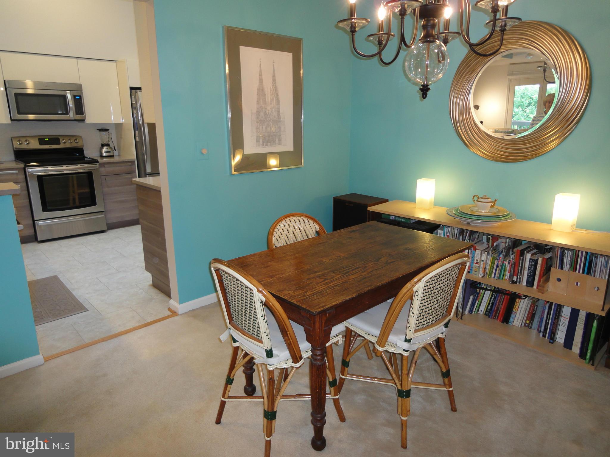 STRATFORD PLACE AT KINGS - Residential