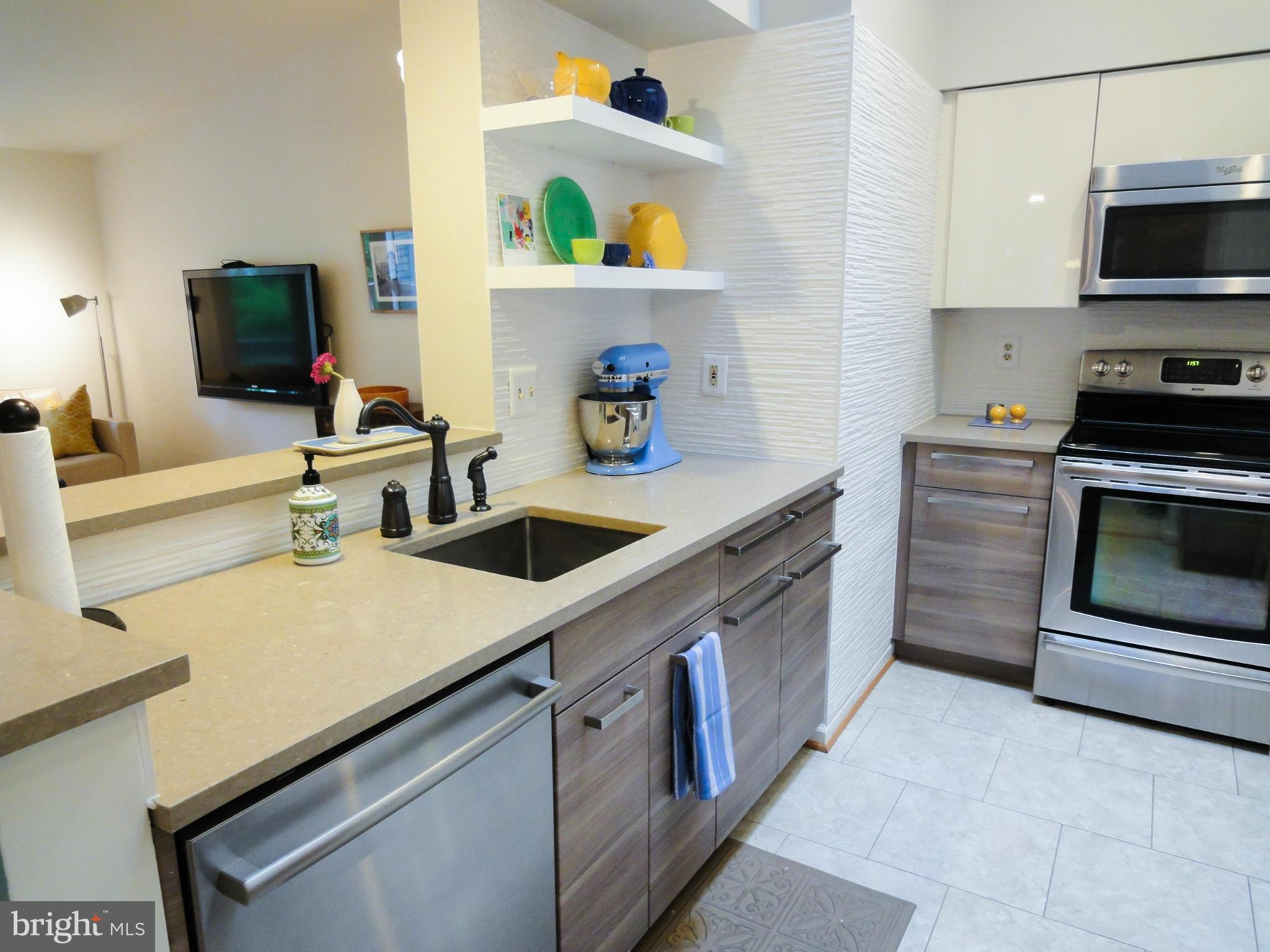 STRATFORD PLACE AT KINGS - Residential