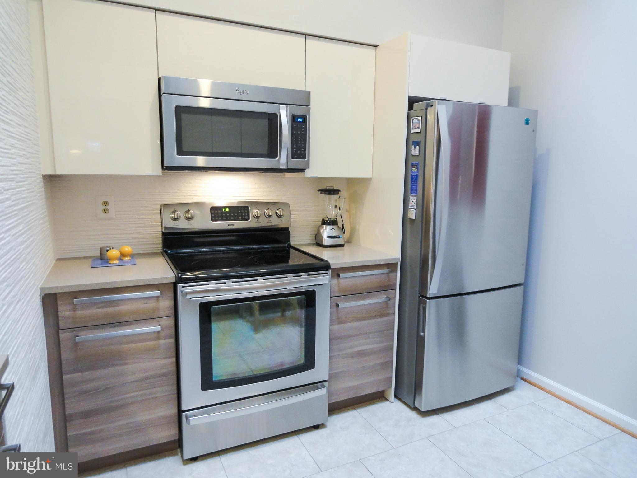 STRATFORD PLACE AT KINGS - Residential