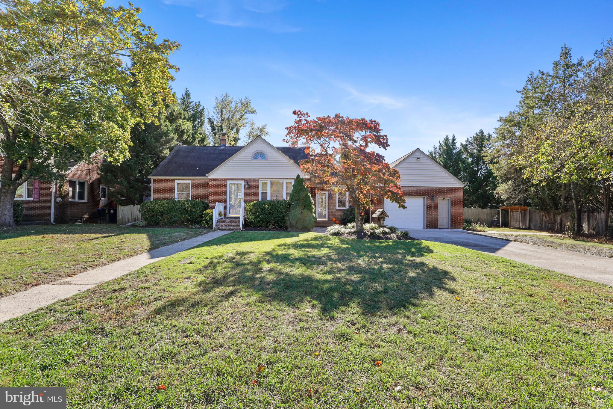 24 DEER POND BOULEVARD